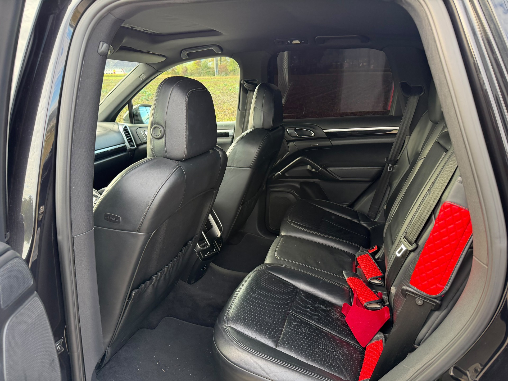 PORSCHE Cayenne S-image-10
