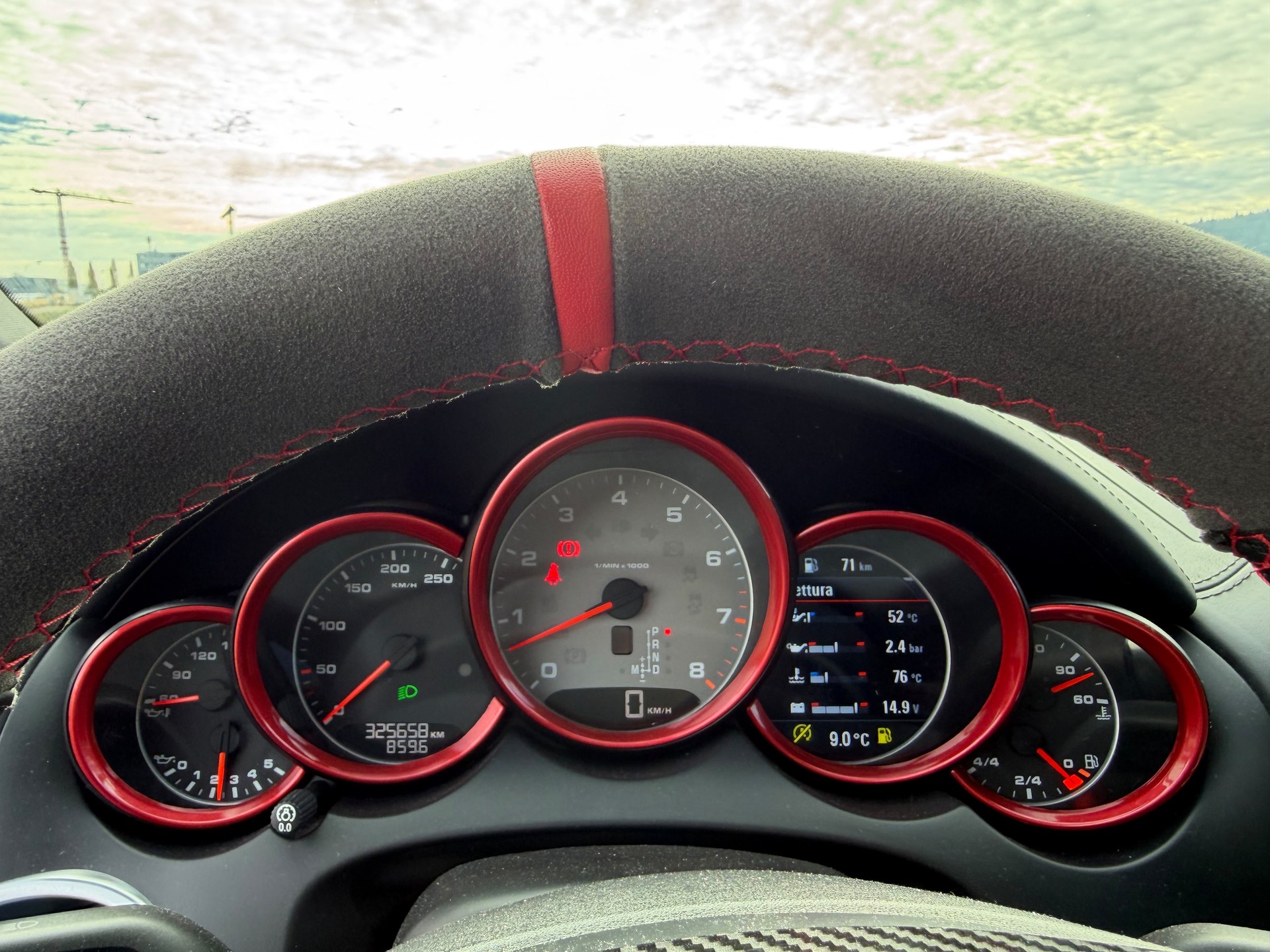 PORSCHE Cayenne S-image-17