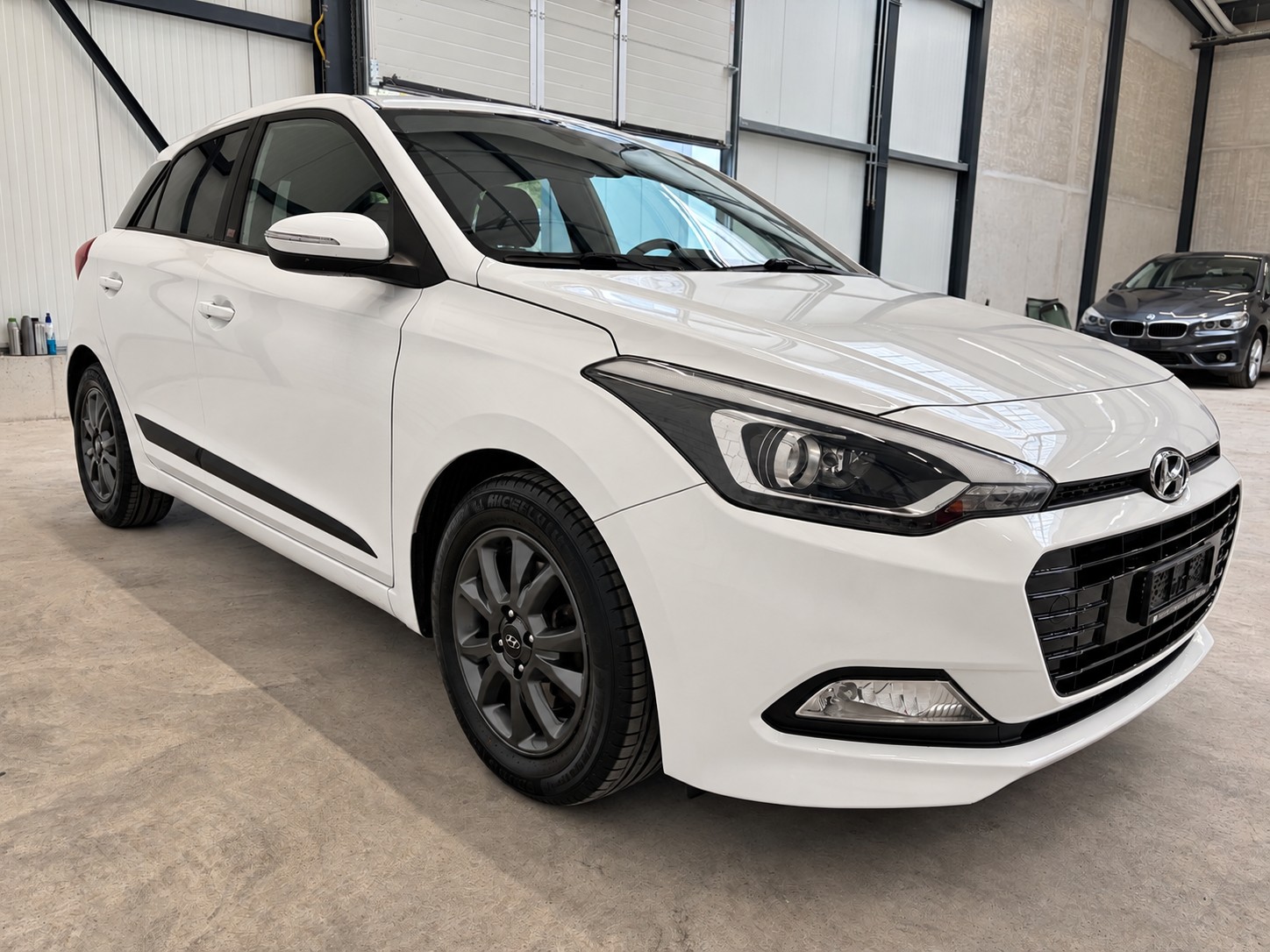 HYUNDAI i20 1.0 T-GDi exxtra Plus Swiss Hyundai Network-image-3