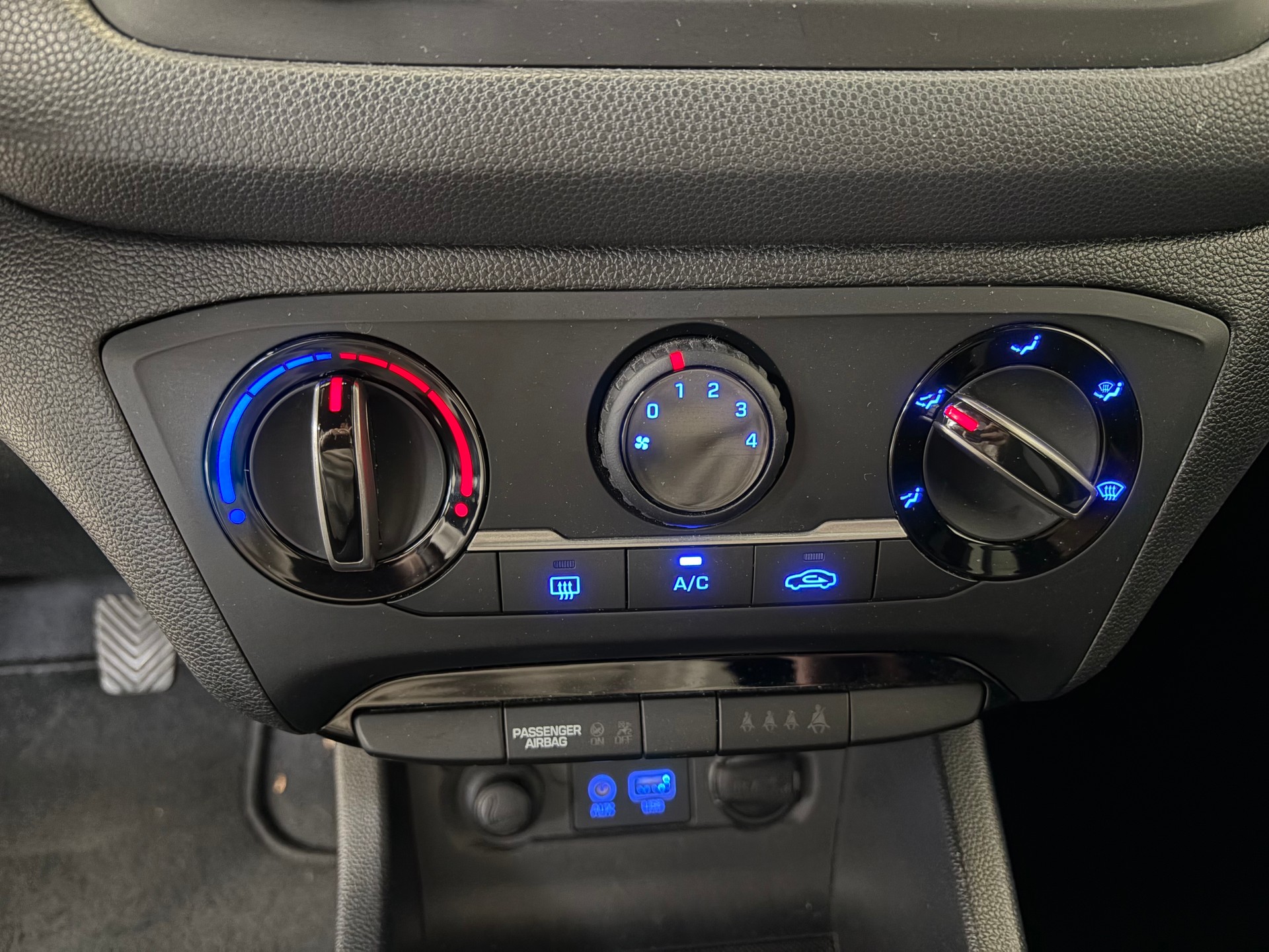 HYUNDAI i20 1.0 T-GDi exxtra Plus Swiss Hyundai Network-image-9