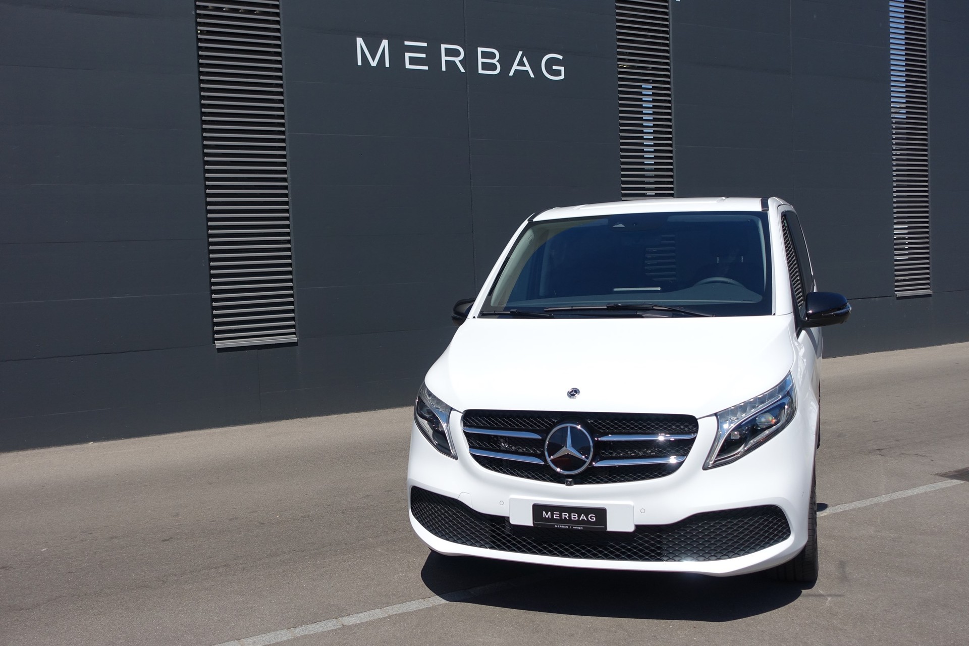 MERCEDES-BENZ V 300 d lang Avantgarde 4Matic 9G-Tronic-image-2
