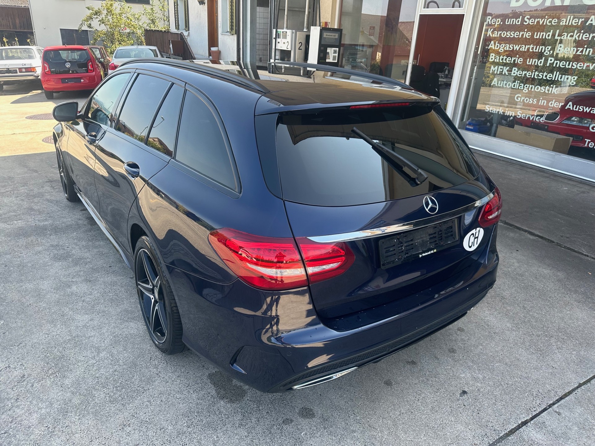 MERCEDES-BENZ C 250 BlueTEC AMG Line 4Matic 7G-Tronic-image-4