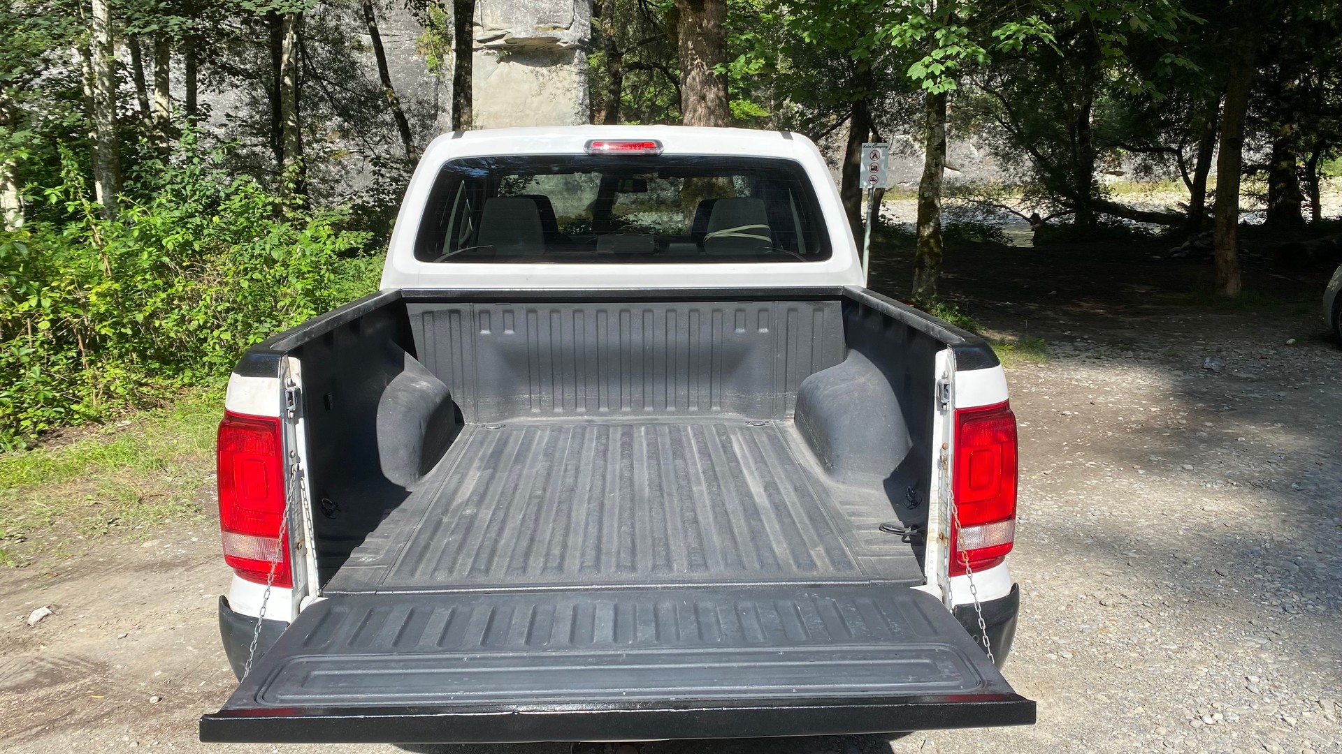 VW Amarok 2.0 BiTDI Trendline 4Motion-image-7