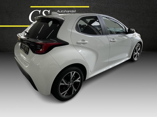 TOYOTA Yaris 1.5 Comfort e-CVT-image-2