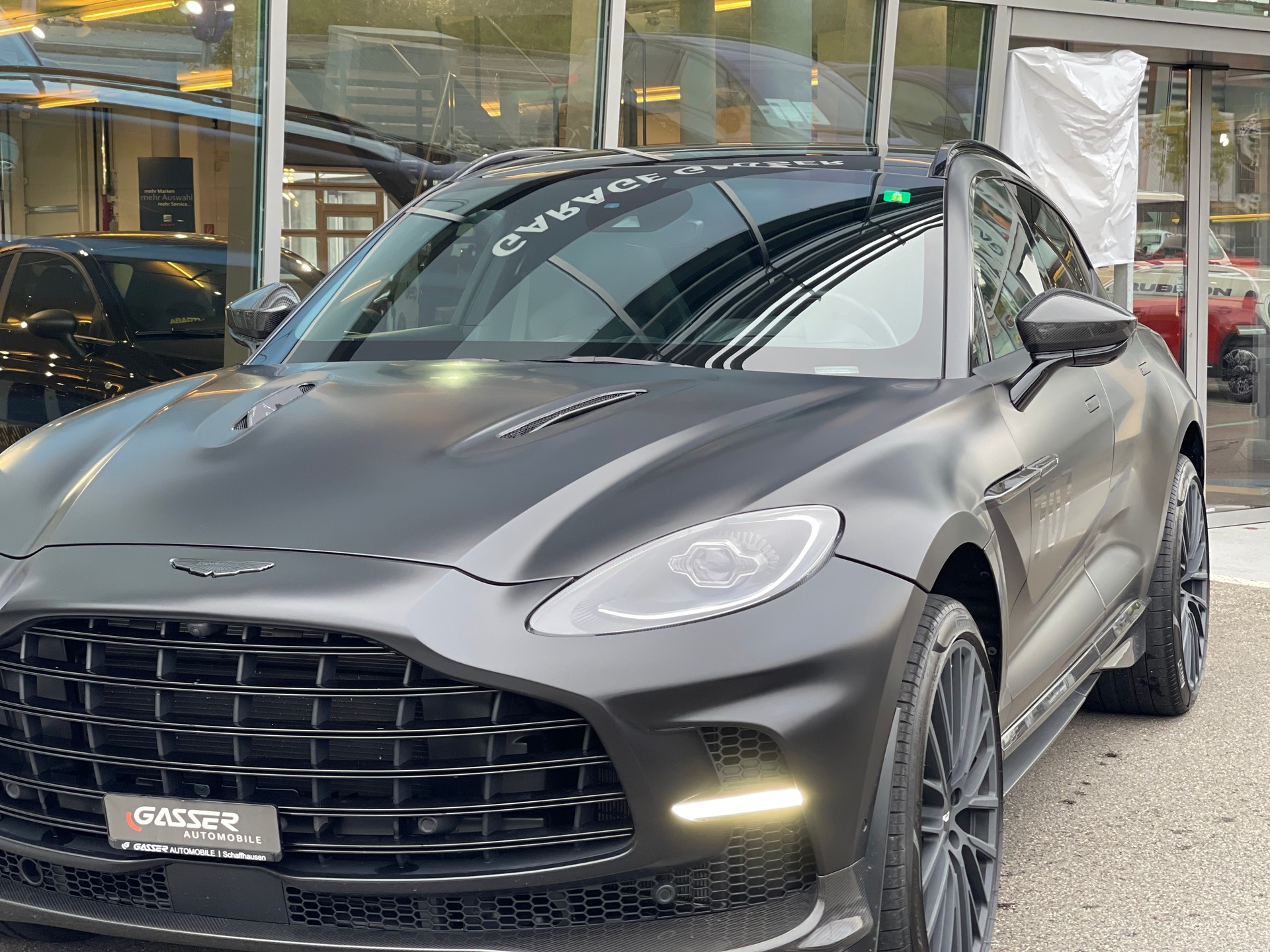 ASTON MARTIN DBX 4.0 707 V8 Bi-Turbo-image-1