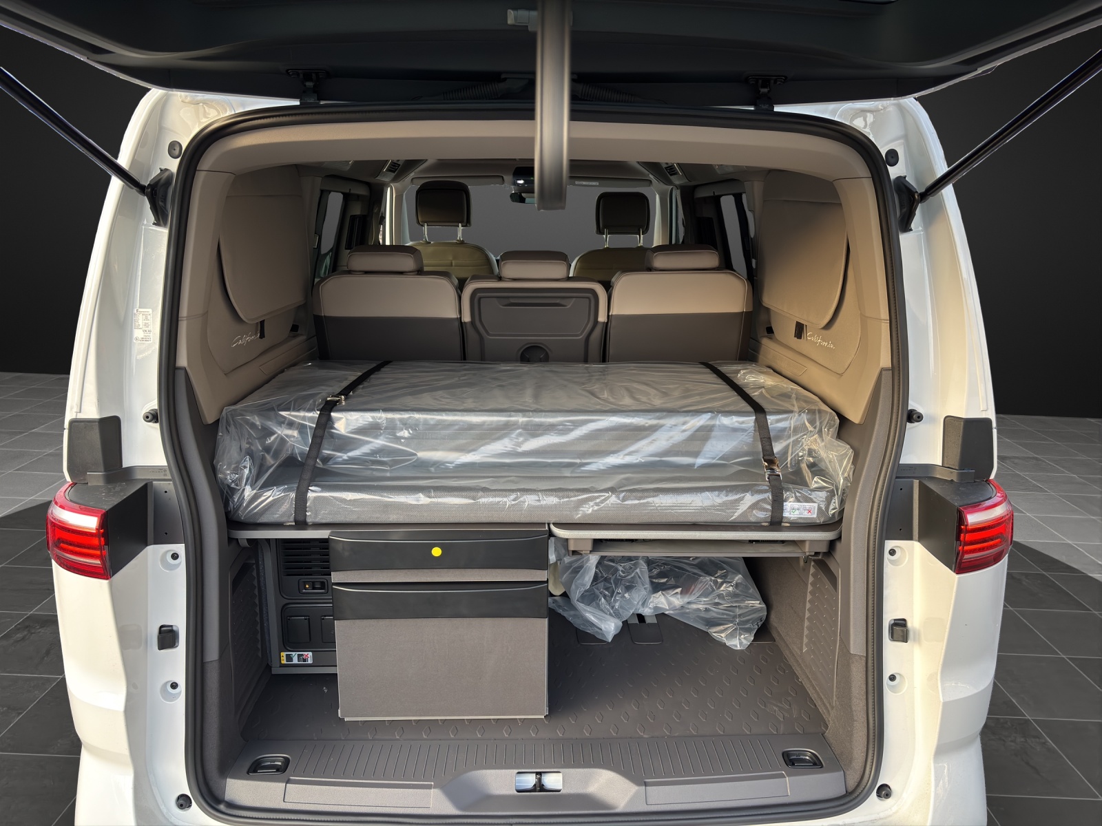 VW T7 California Beach Camper 2.0 TDI DSG-image-11