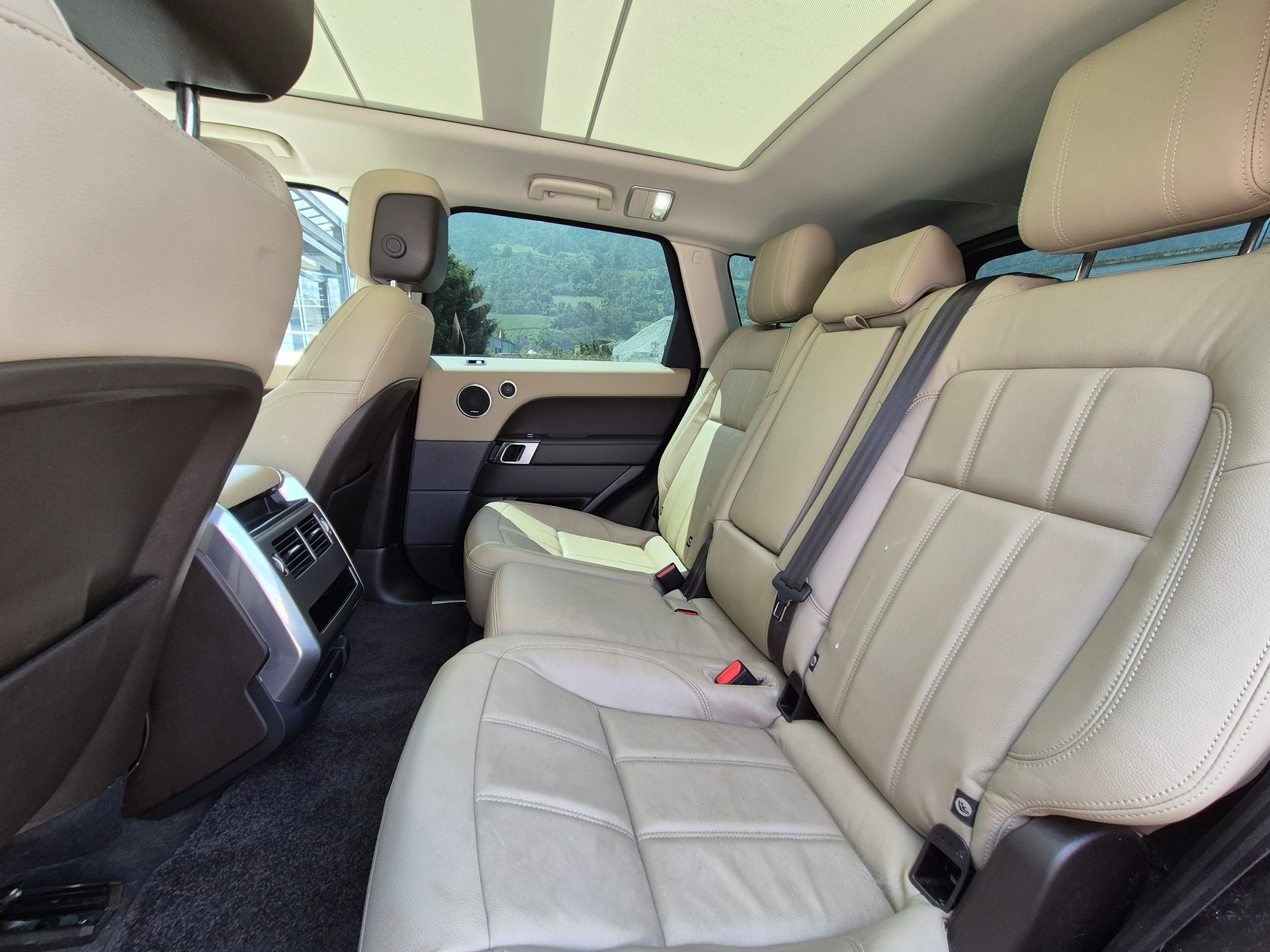 LAND ROVER Range Rover Sport D300 3.0D I6 MHEV SE Automatic-image-8