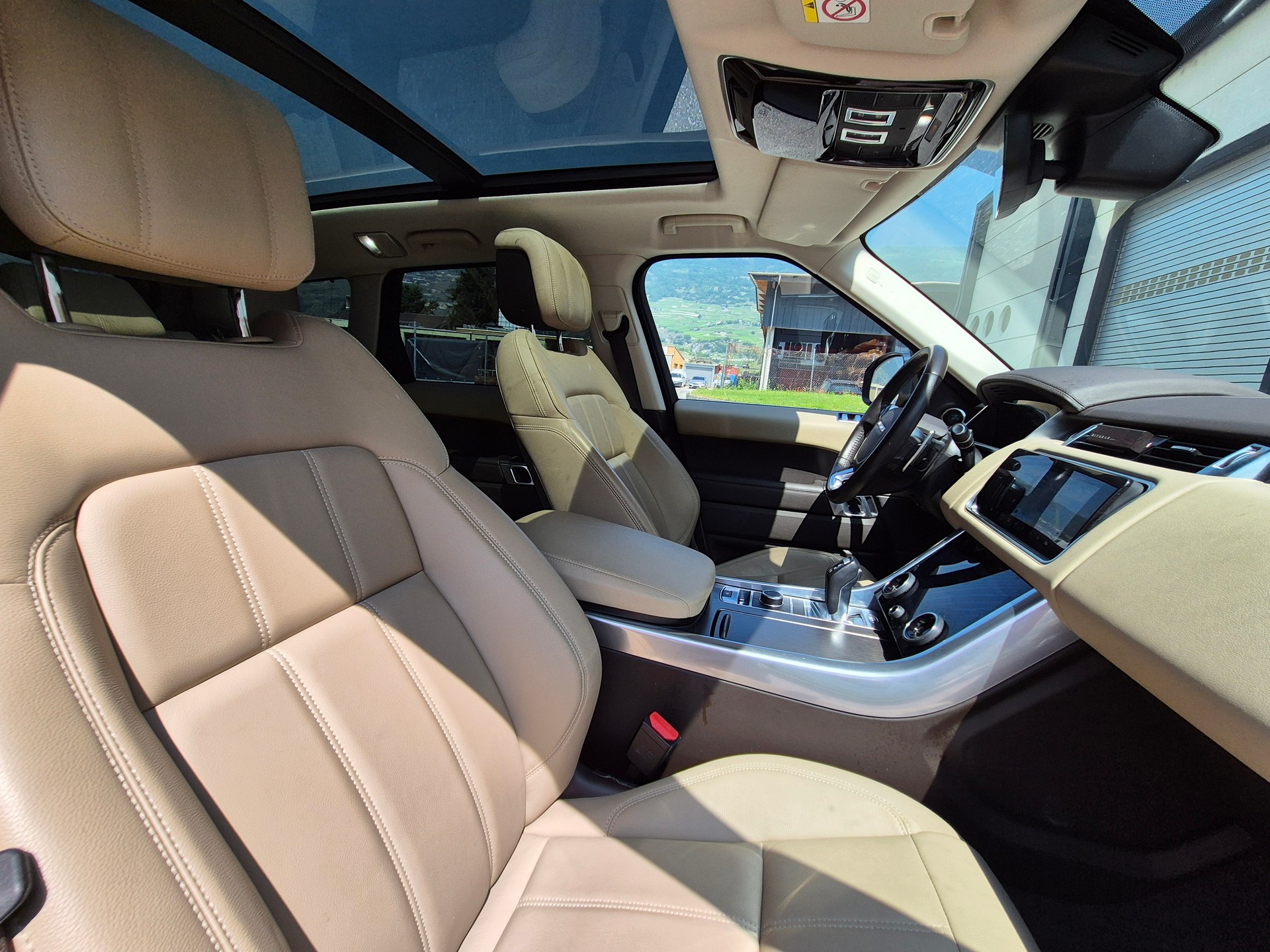 LAND ROVER Range Rover Sport D300 3.0D I6 MHEV SE Automatic-image-6