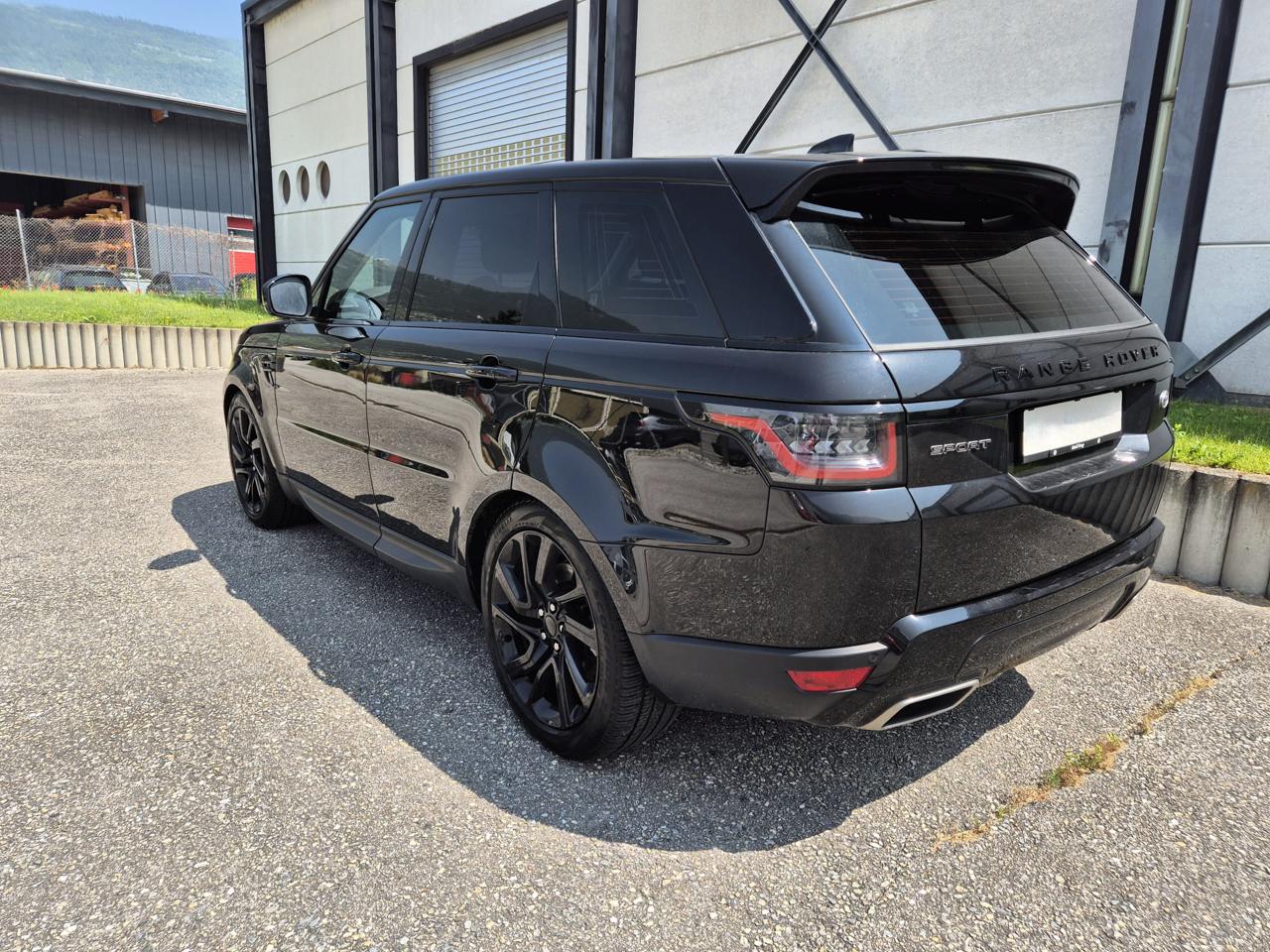 LAND ROVER Range Rover Sport D300 3.0D I6 MHEV SE Automatic-image-3