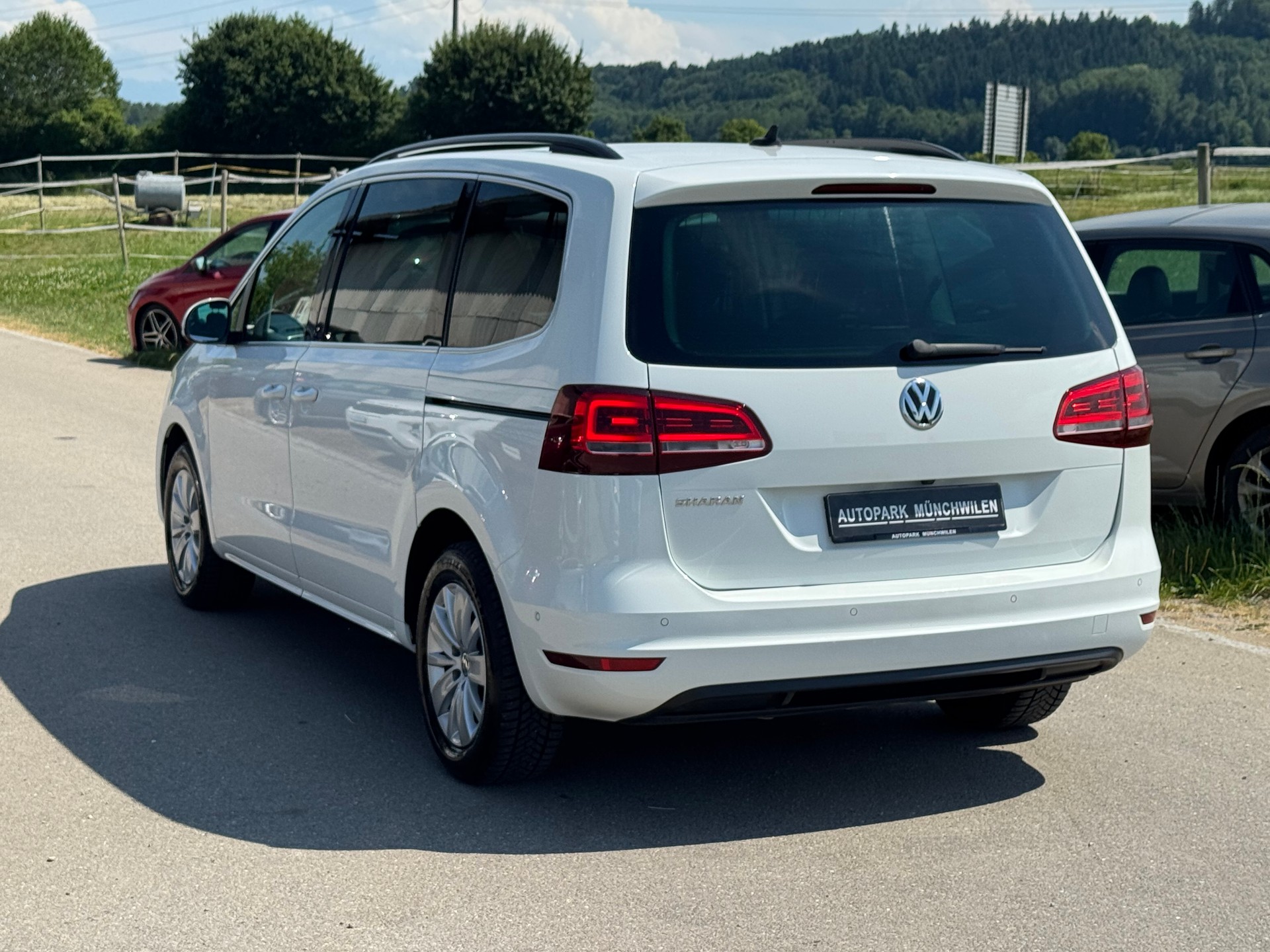 VW Sharan 2.0 TDI BMT Comfortline DSG-image-3