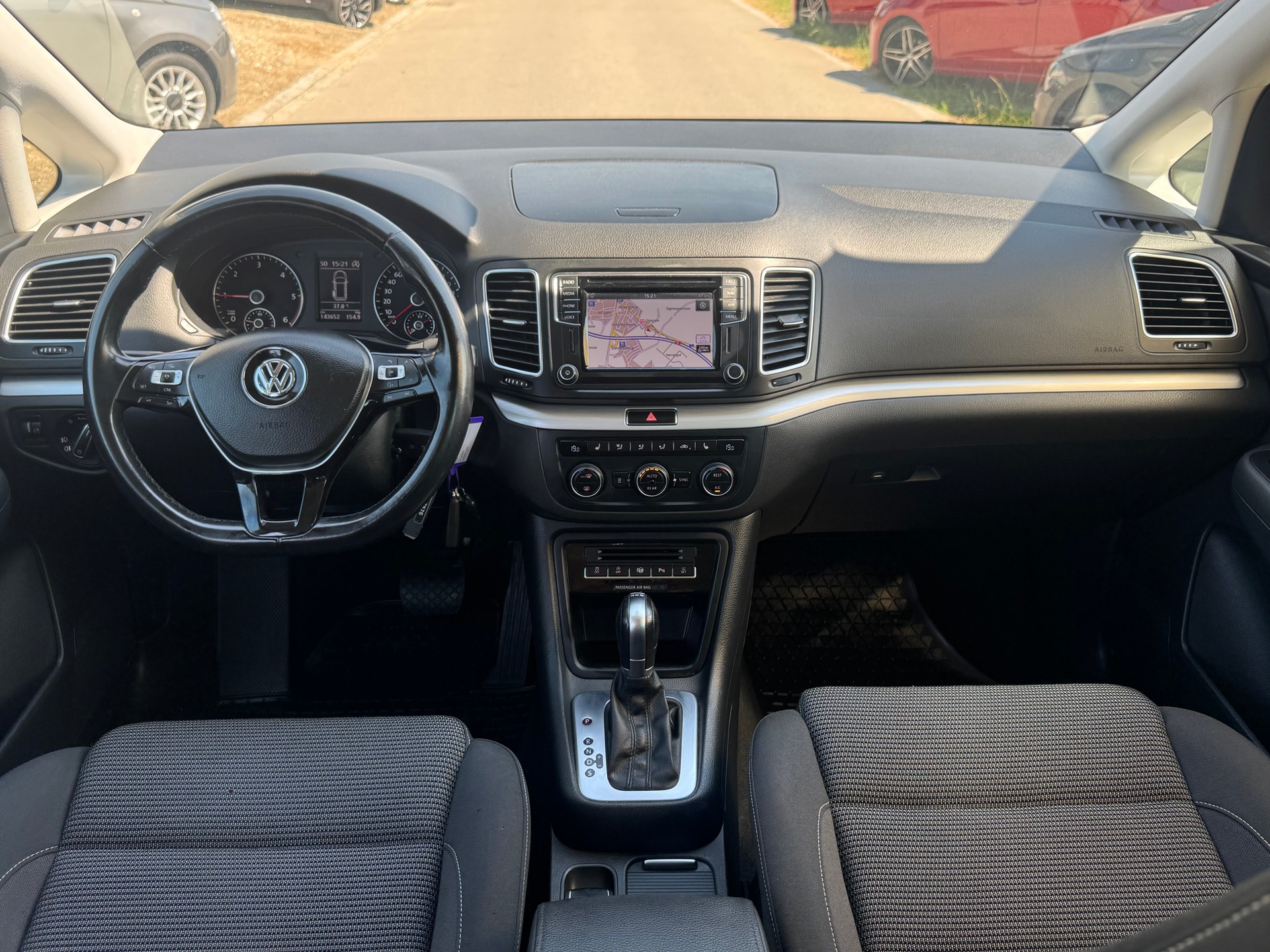 VW Sharan 2.0 TDI BMT Comfortline DSG-image-7