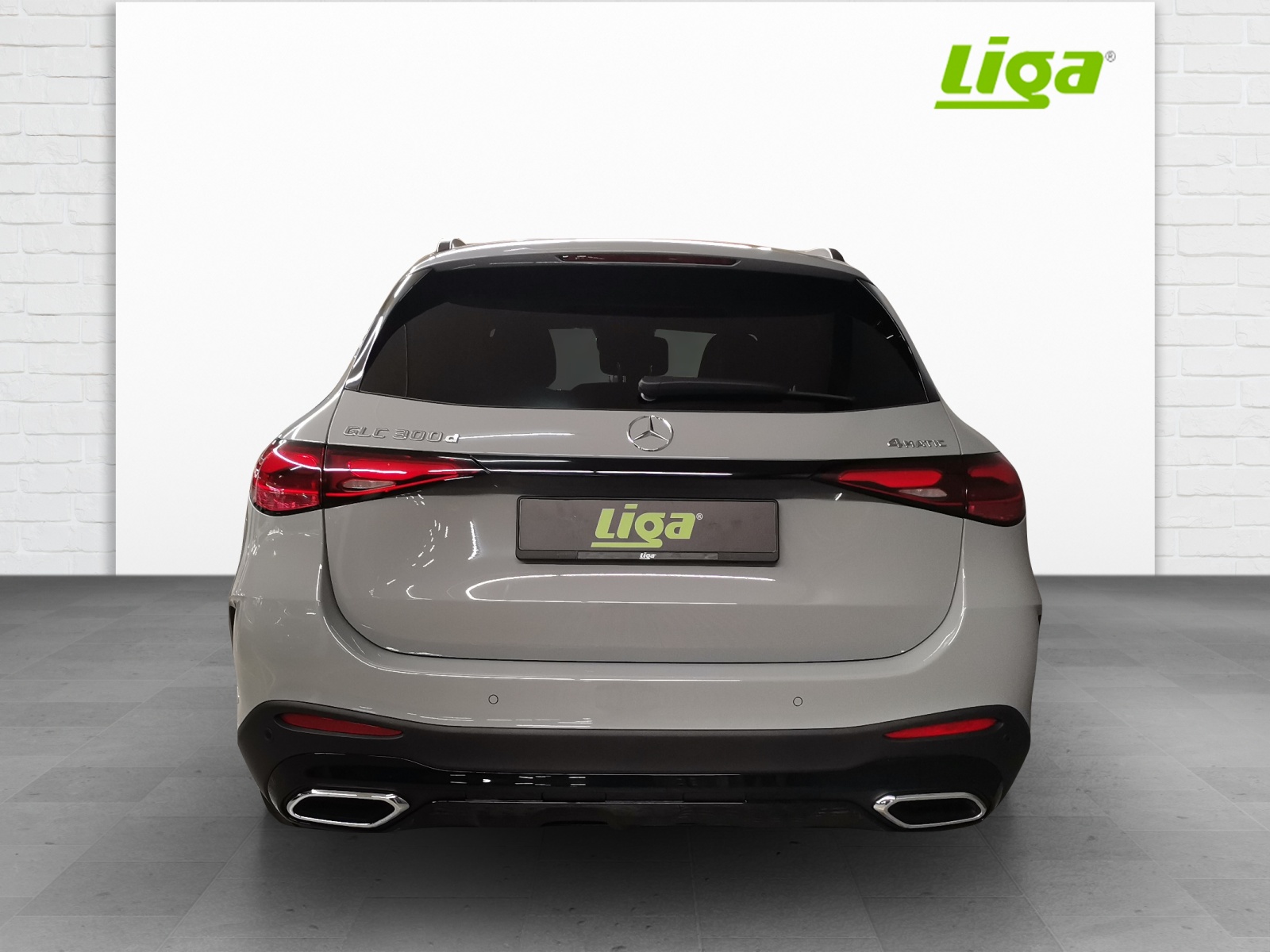 MERCEDES-BENZ GLC 300 d AMG Line 4Matic-image-4