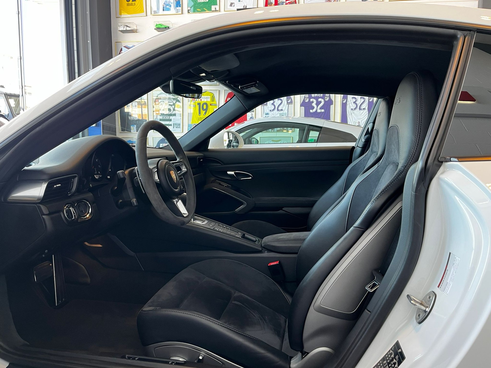 PORSCHE 911 Carrera GTS PDK-image-11