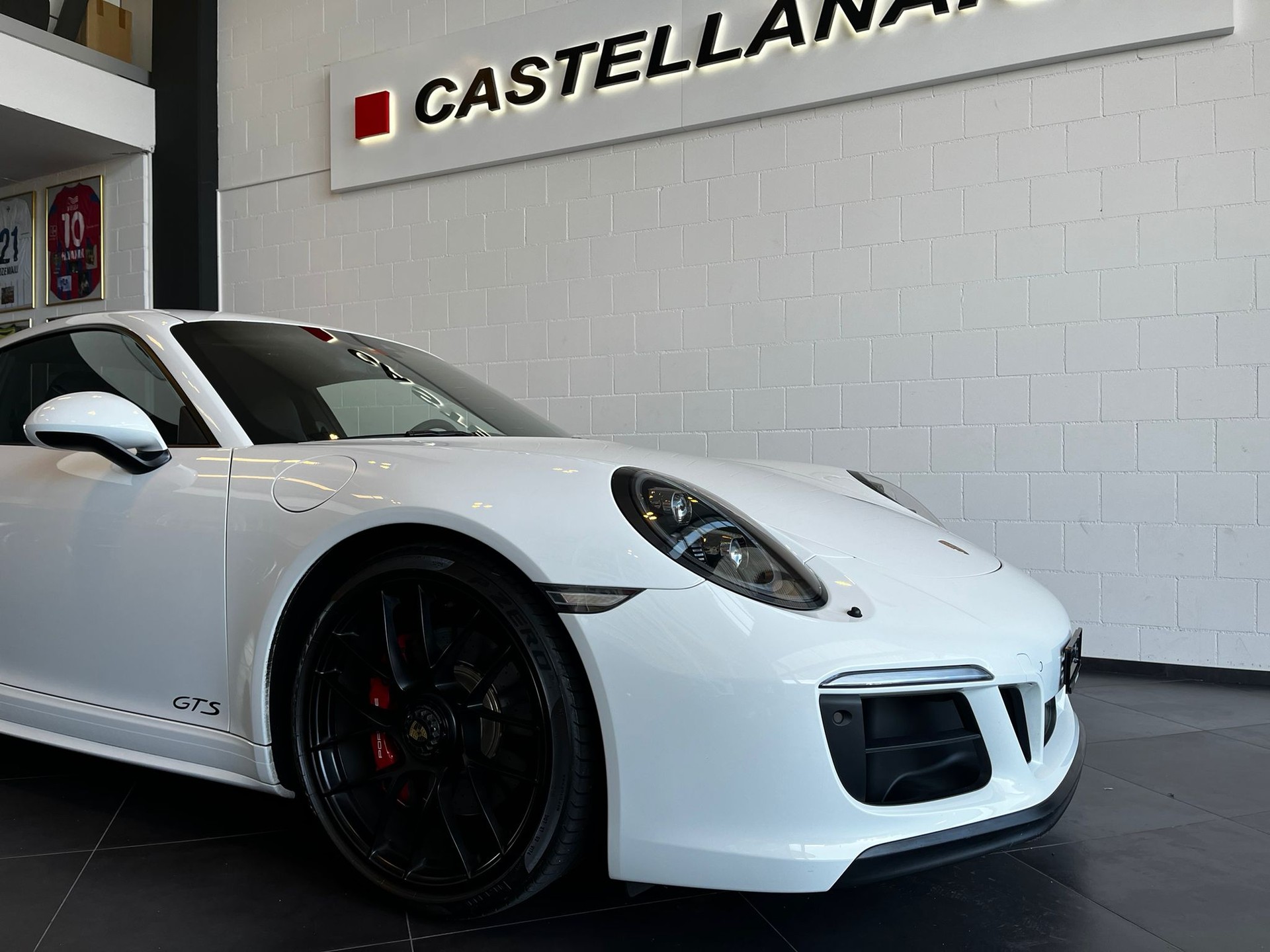 PORSCHE 911 Carrera GTS PDK-image-1