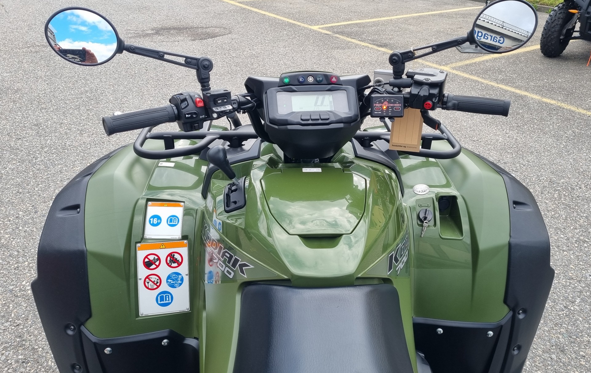 YAMAHA Ab MFK mit Raupenkit und Räder-showroom-element-2