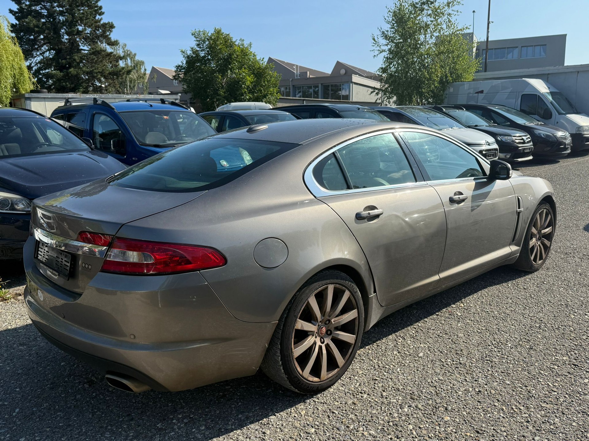 JAGUAR XF 2.7d V6 Luxury-image-7