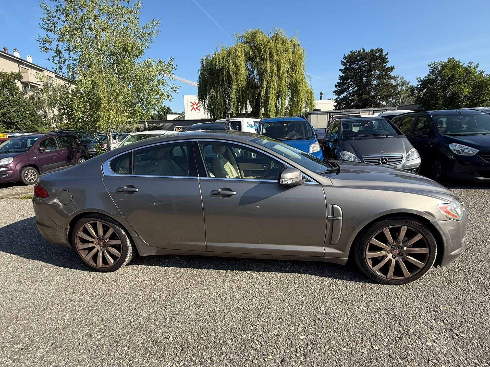 JAGUAR XF 2.7d V6 Luxury-image-5