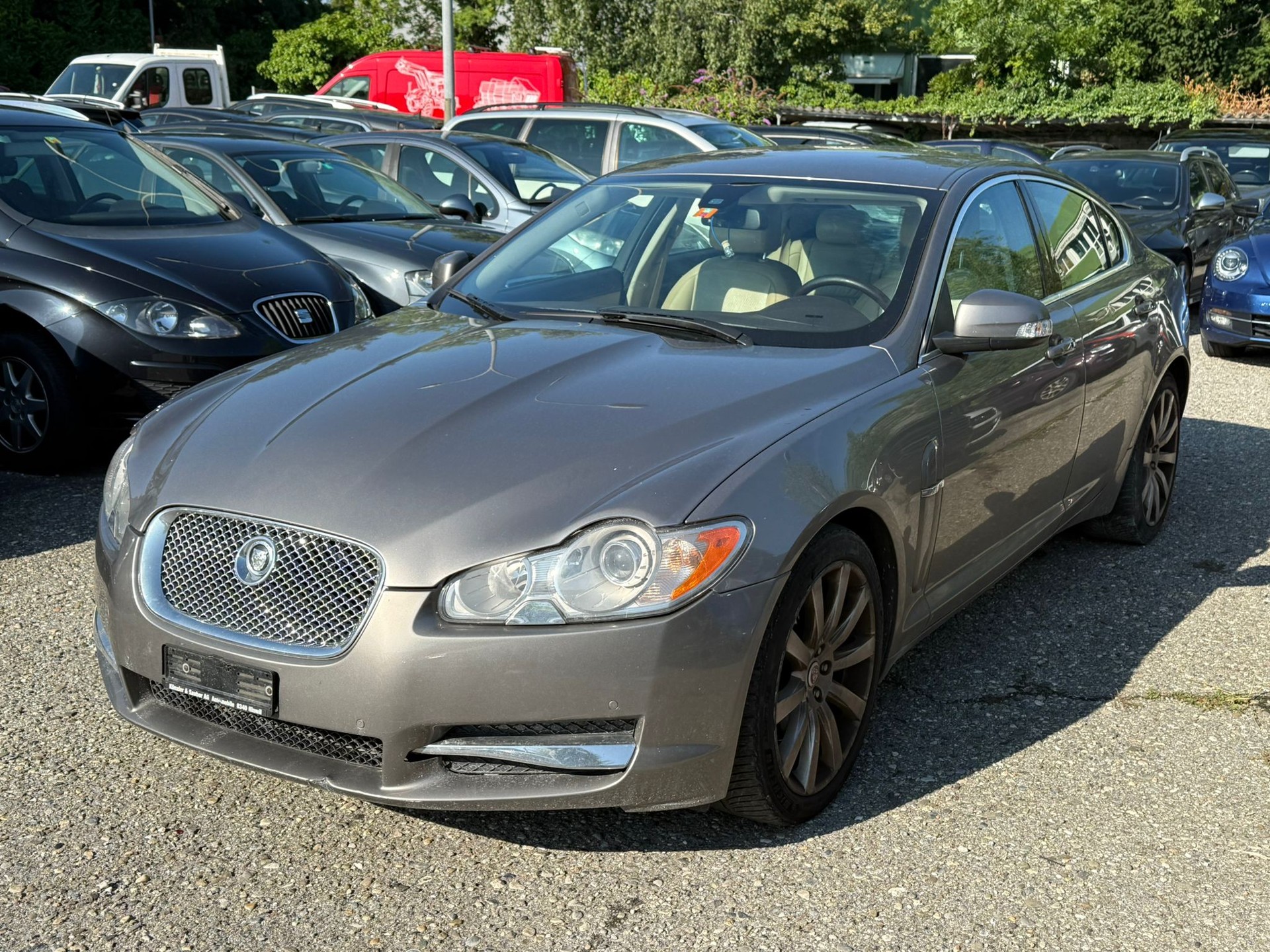 JAGUAR XF 2.7d V6 Luxury-image-3