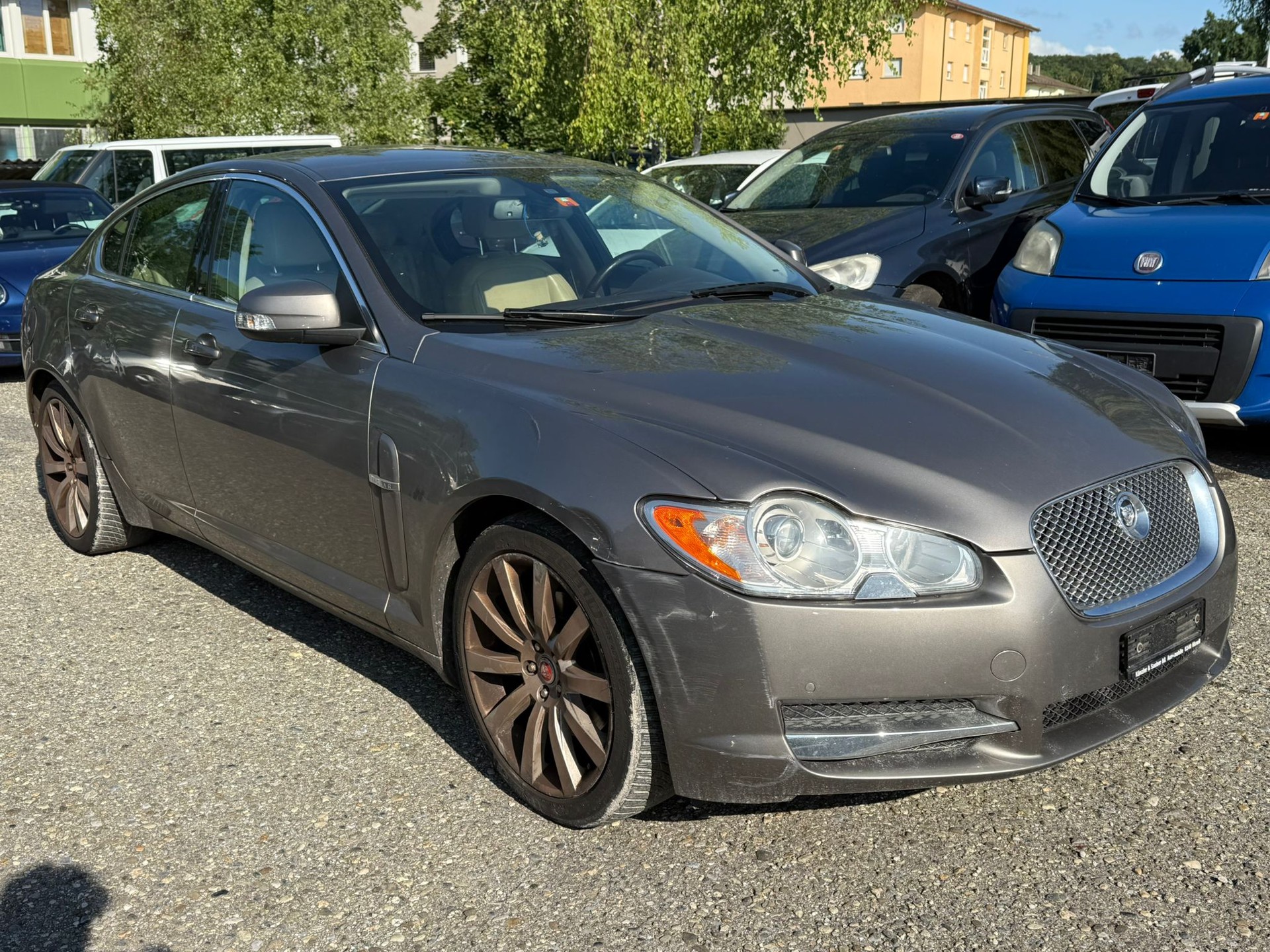 JAGUAR XF 2.7d V6 Luxury-image-4