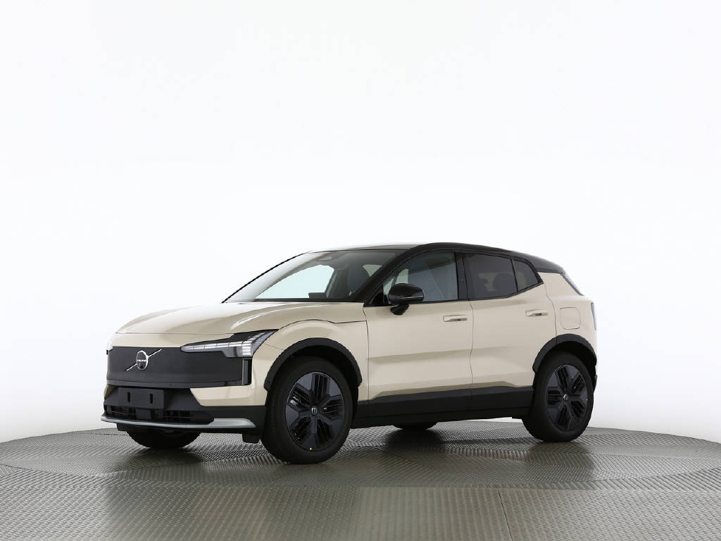 VOLVO EX 30 Cross Country P8 Twin Performance AWD