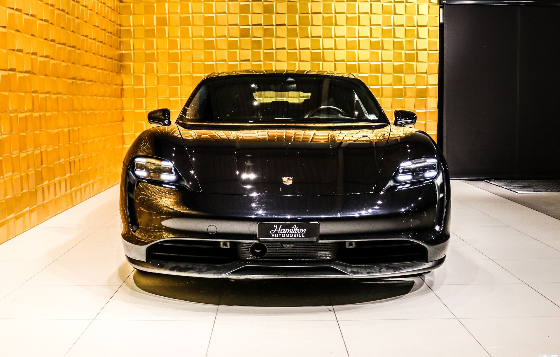 PORSCHE Taycan-image-2