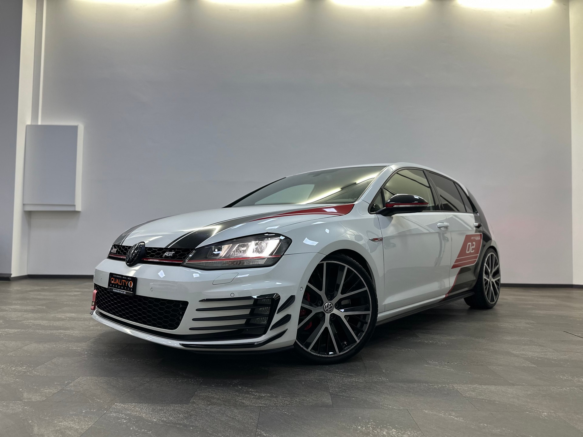 VW Golf 2.0 TSI GTI Performance DSG-image-1