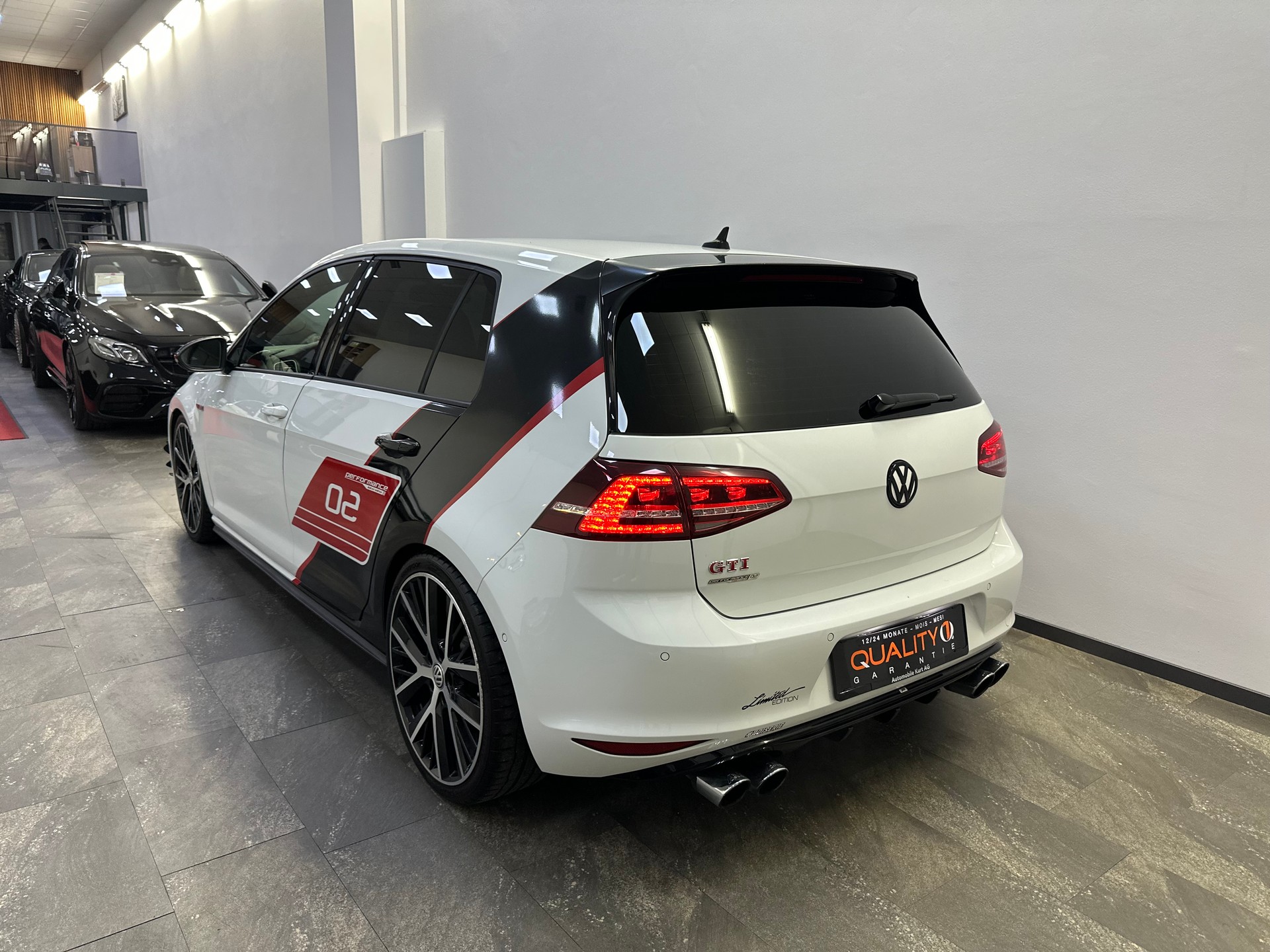 VW Golf 2.0 TSI GTI Performance DSG-image-3
