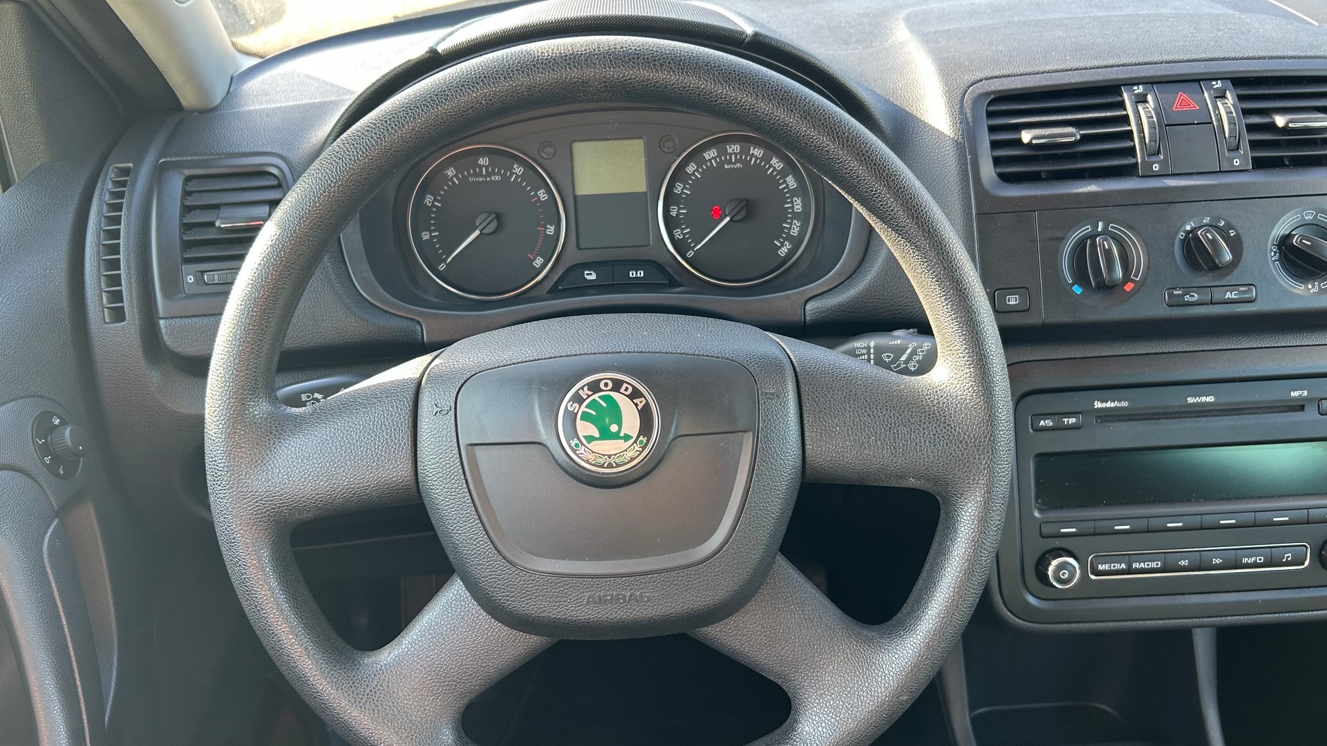 SKODA Fabia 1.2 Ambition-image-4