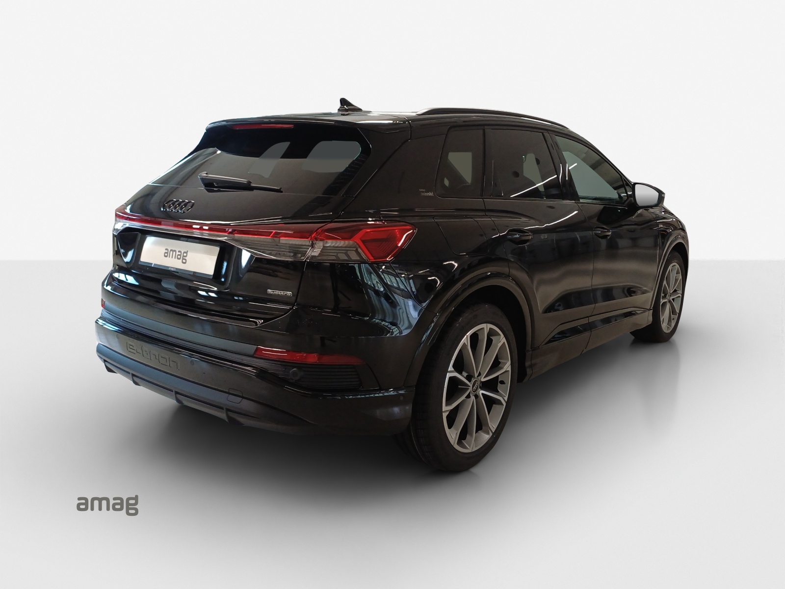 AUDI Q4 e-tron 45 Edition Swiss Ski quattro-image-4