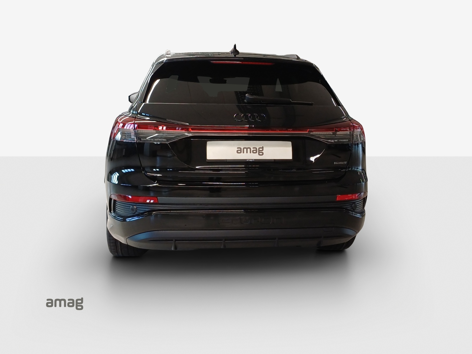 AUDI Q4 e-tron 45 Edition Swiss Ski quattro-image-3
