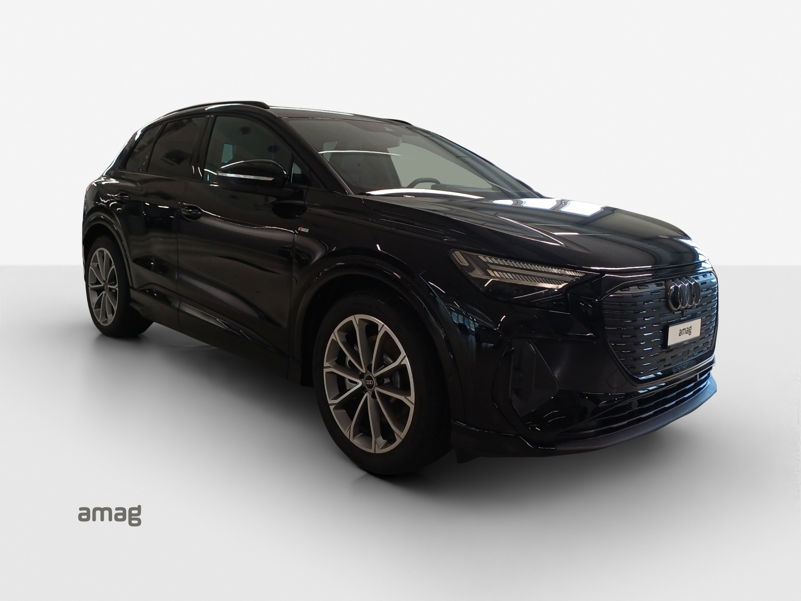 AUDI Q4 e-tron 45 Edition Swiss Ski quattro-image-5