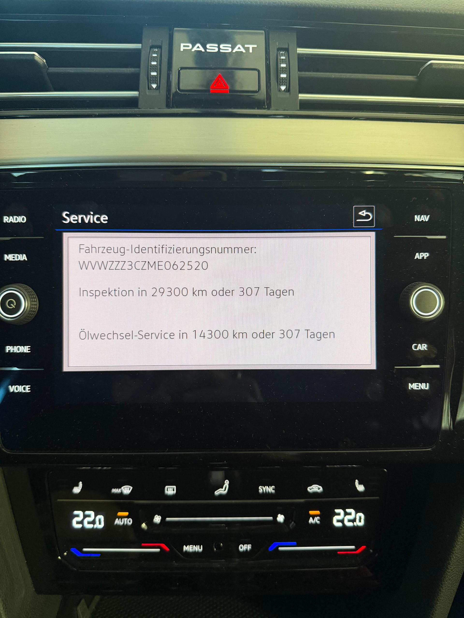 VW Passat 2.0 TDI BMT Elegance 4Motion DSG-image-5