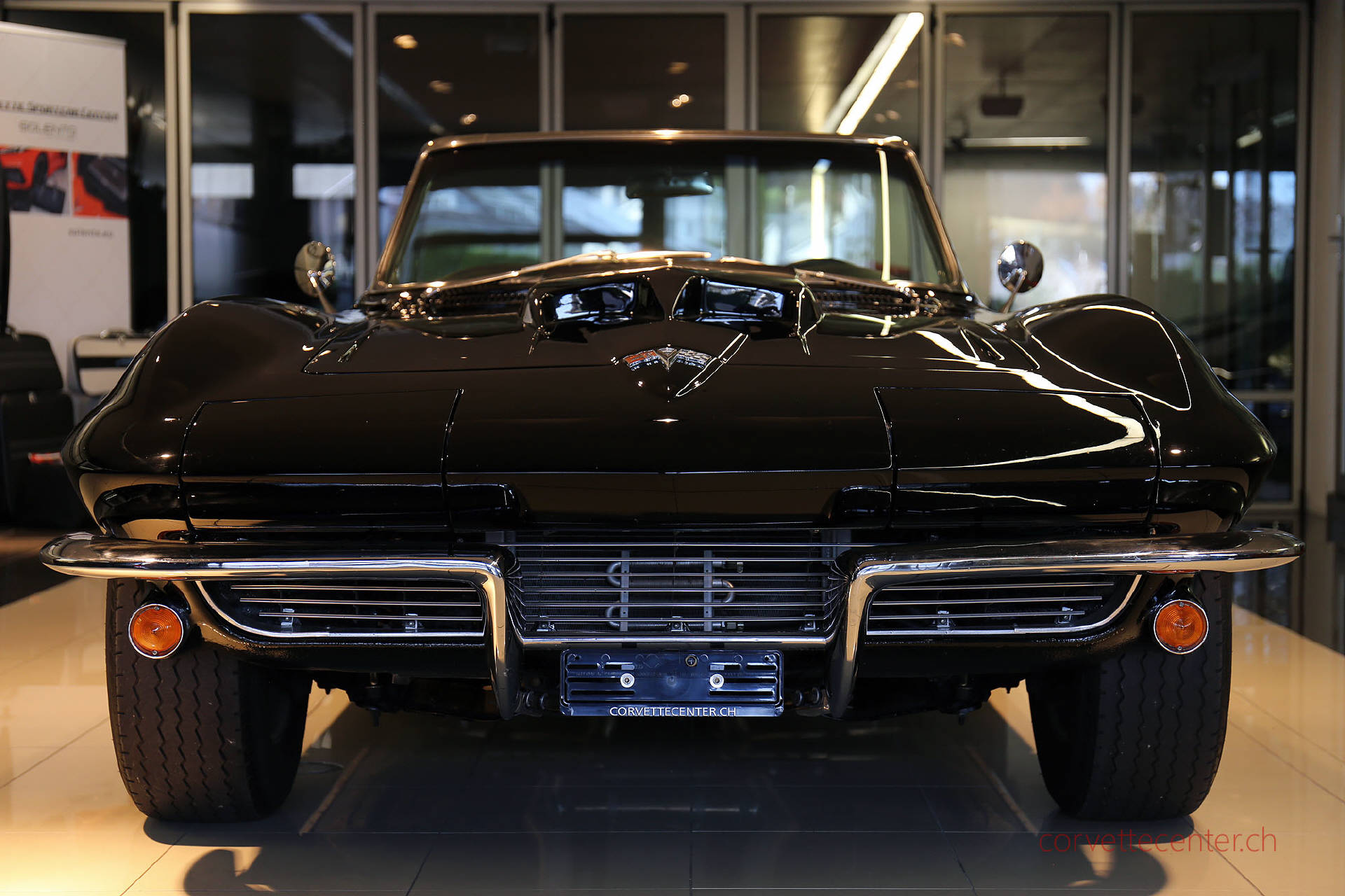 CHEVROLET Corvette C2 Cabriolet-showroom-element-3