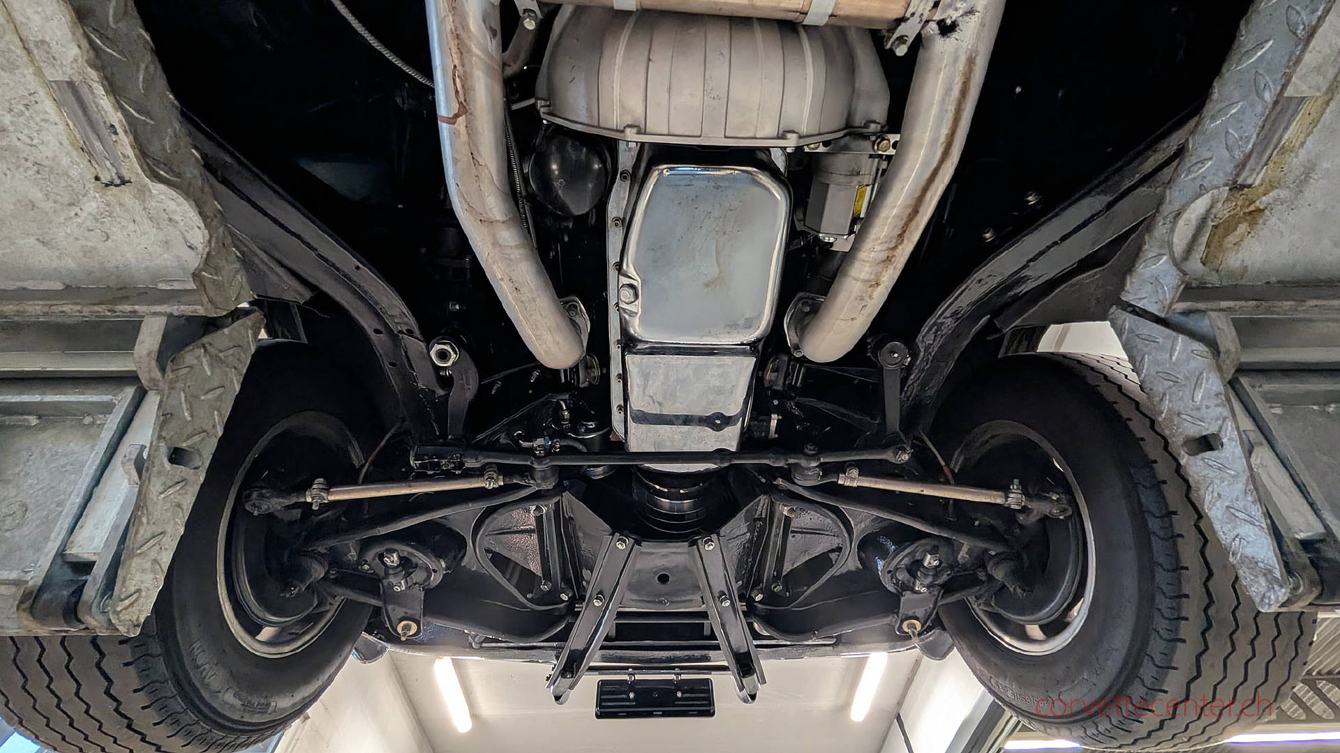 CHEVROLET Corvette C2 Cabriolet-image-24