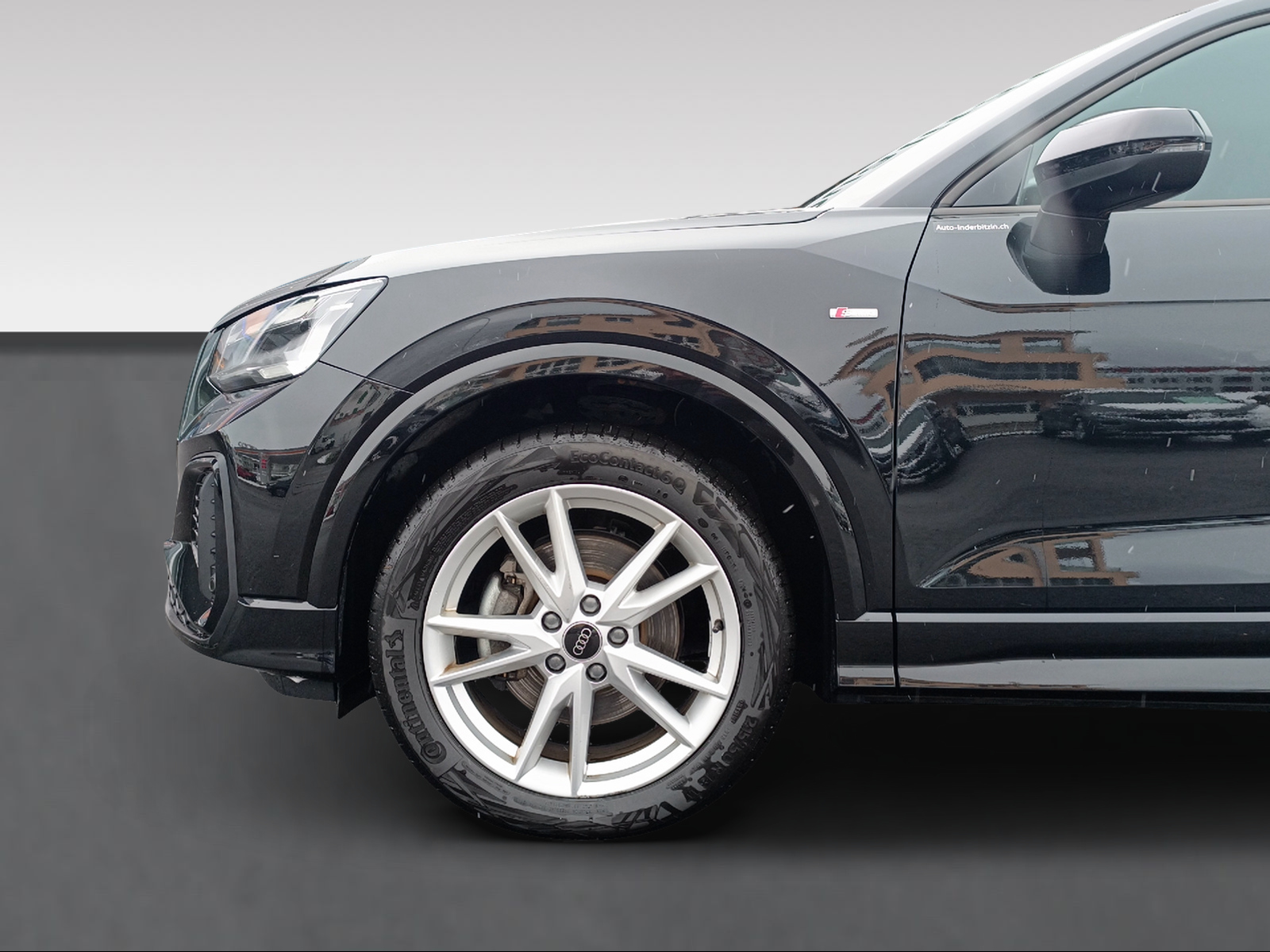AUDI Q2 40 TFSI S line quattro S-tronic-showroom-element-2