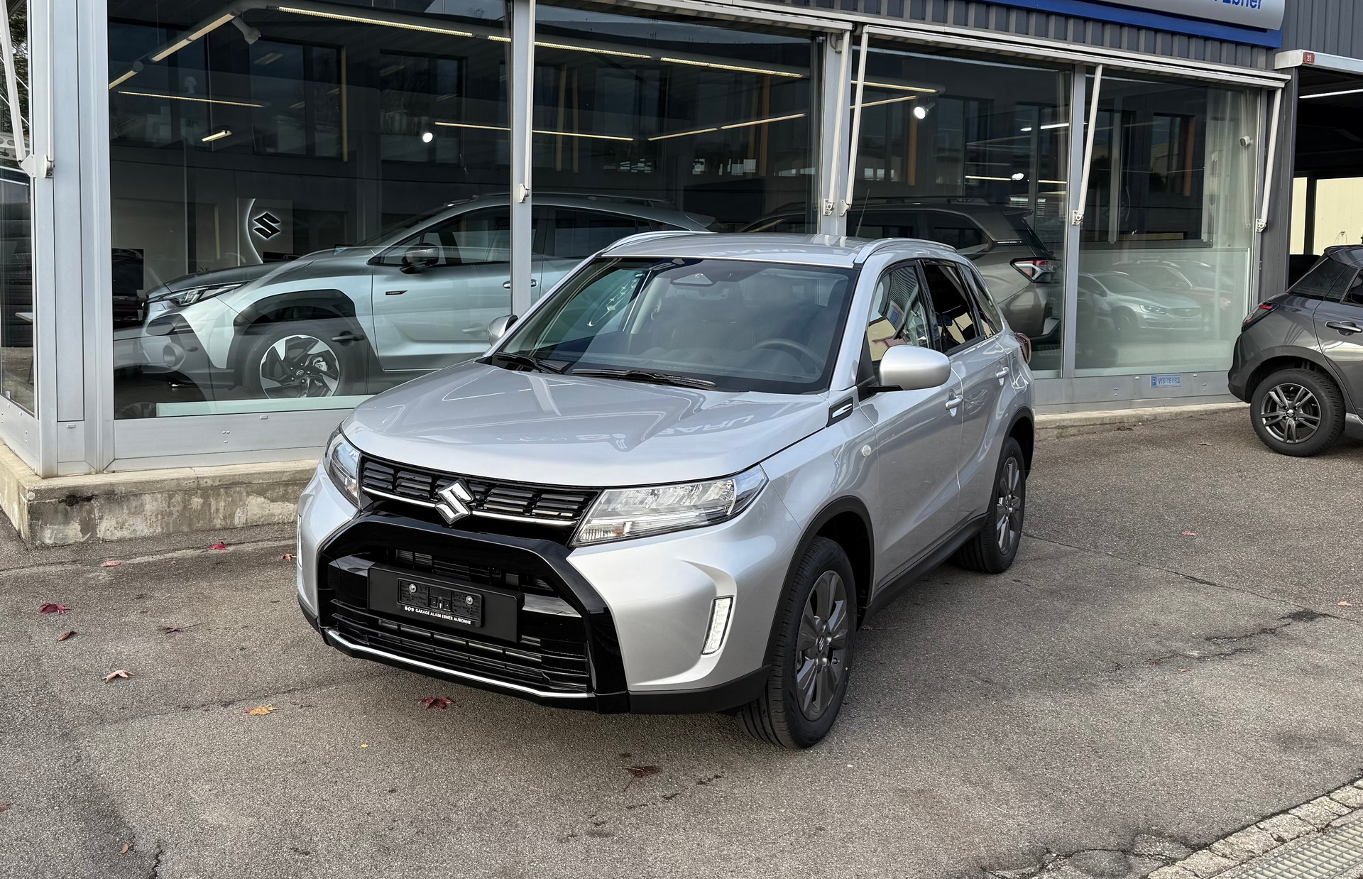 SUZUKI Vitara 1.4 Boosterjet Compact + 4x4 Hybrid Automatic-image-1