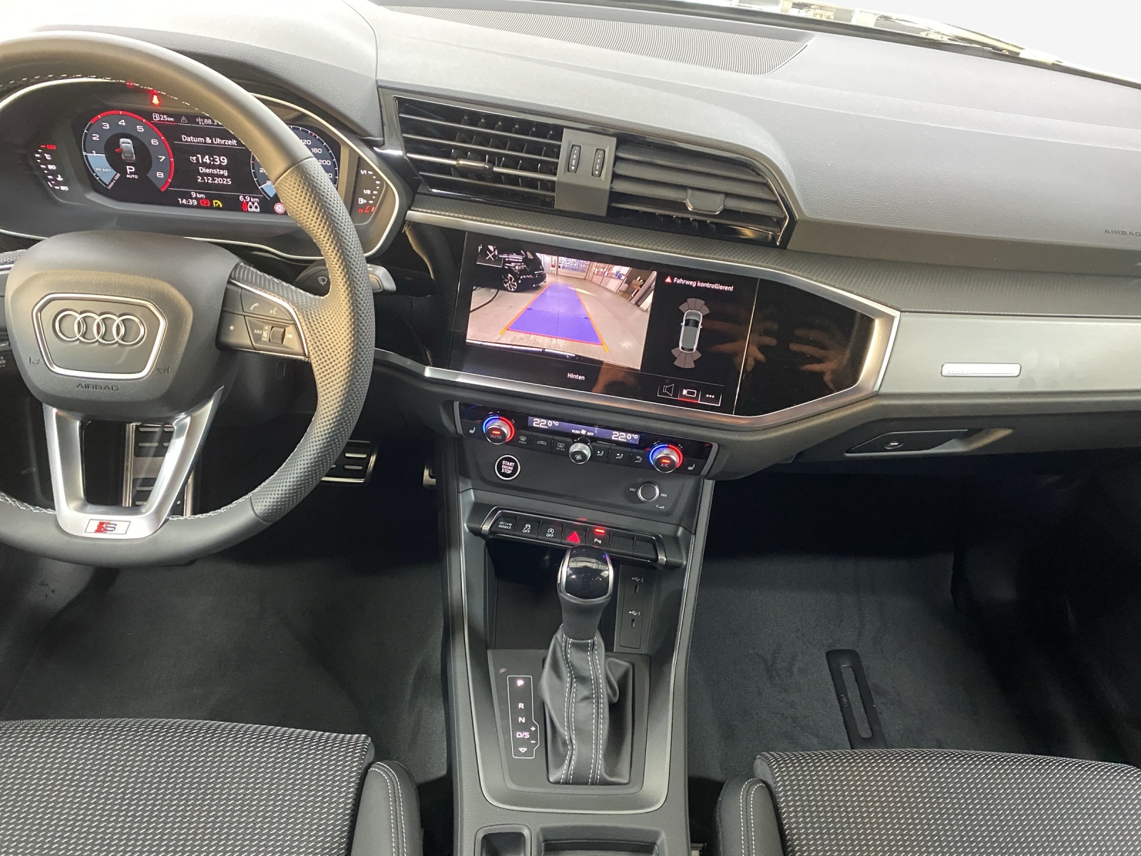 AUDI Q3 Sportback 35 TFSI S line S-tronic-image-10
