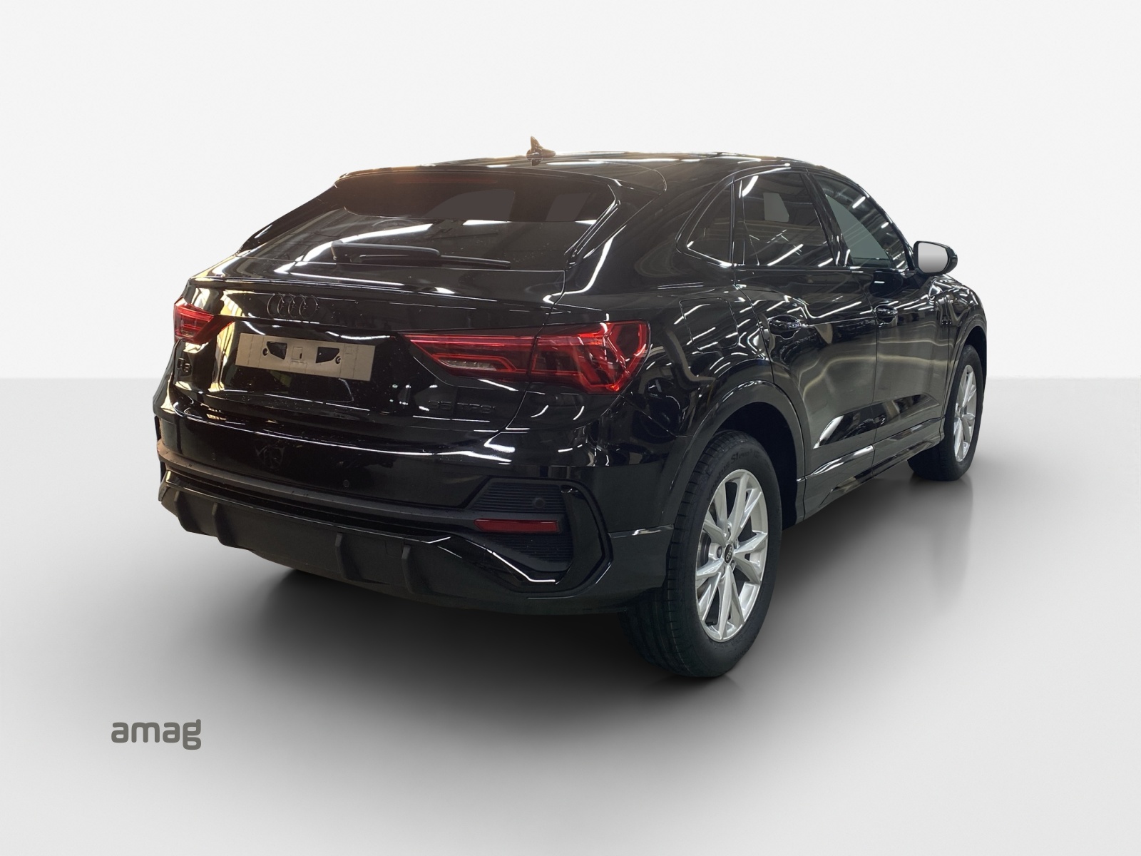 AUDI Q3 Sportback 35 TFSI S line S-tronic-image-4