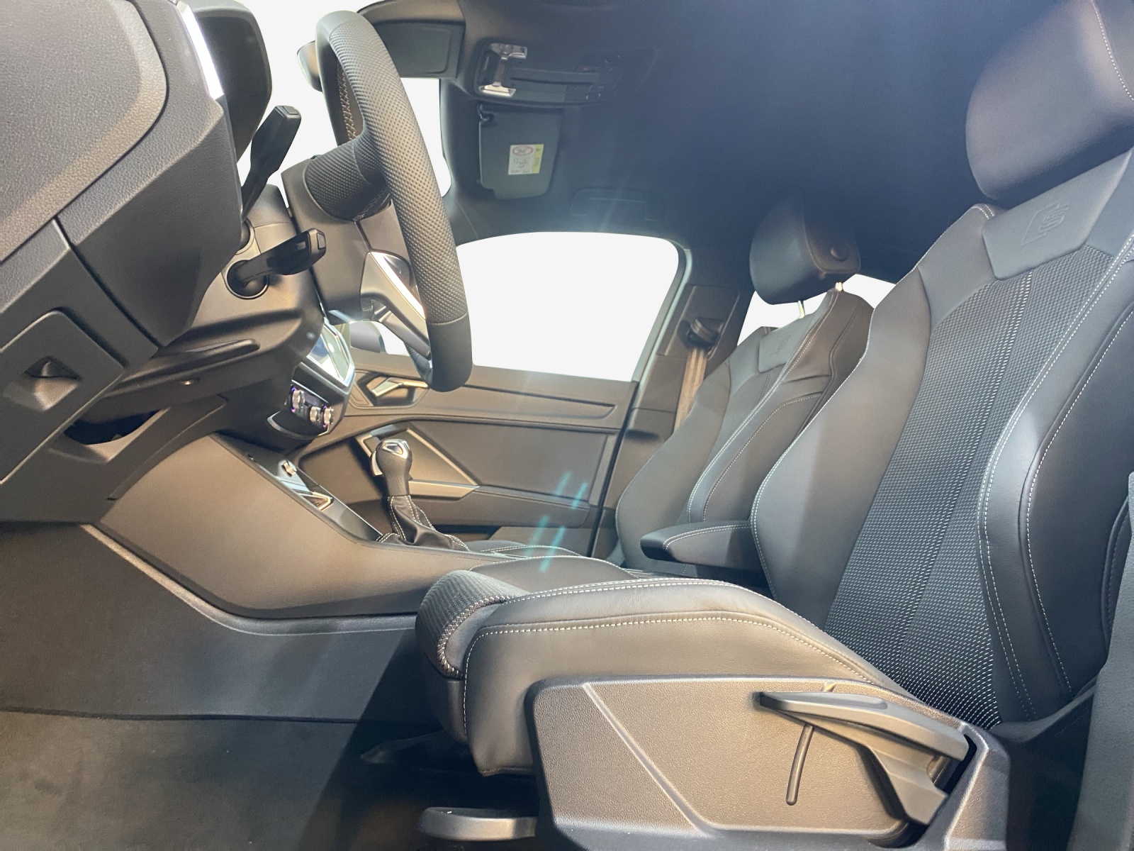 AUDI Q3 Sportback 35 TFSI S line S-tronic-image-7