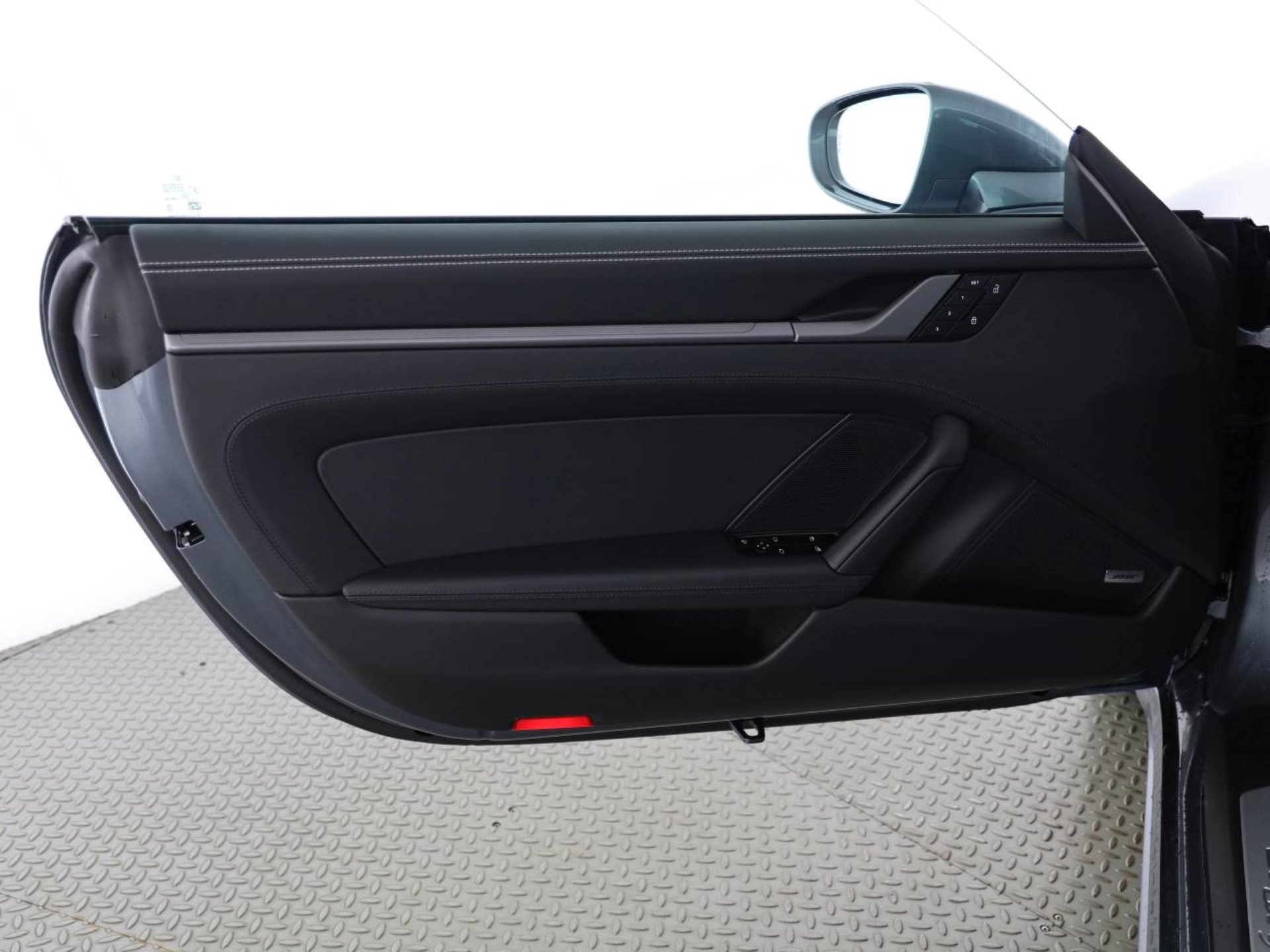 PORSCHE 911 Targa 4S-image-16