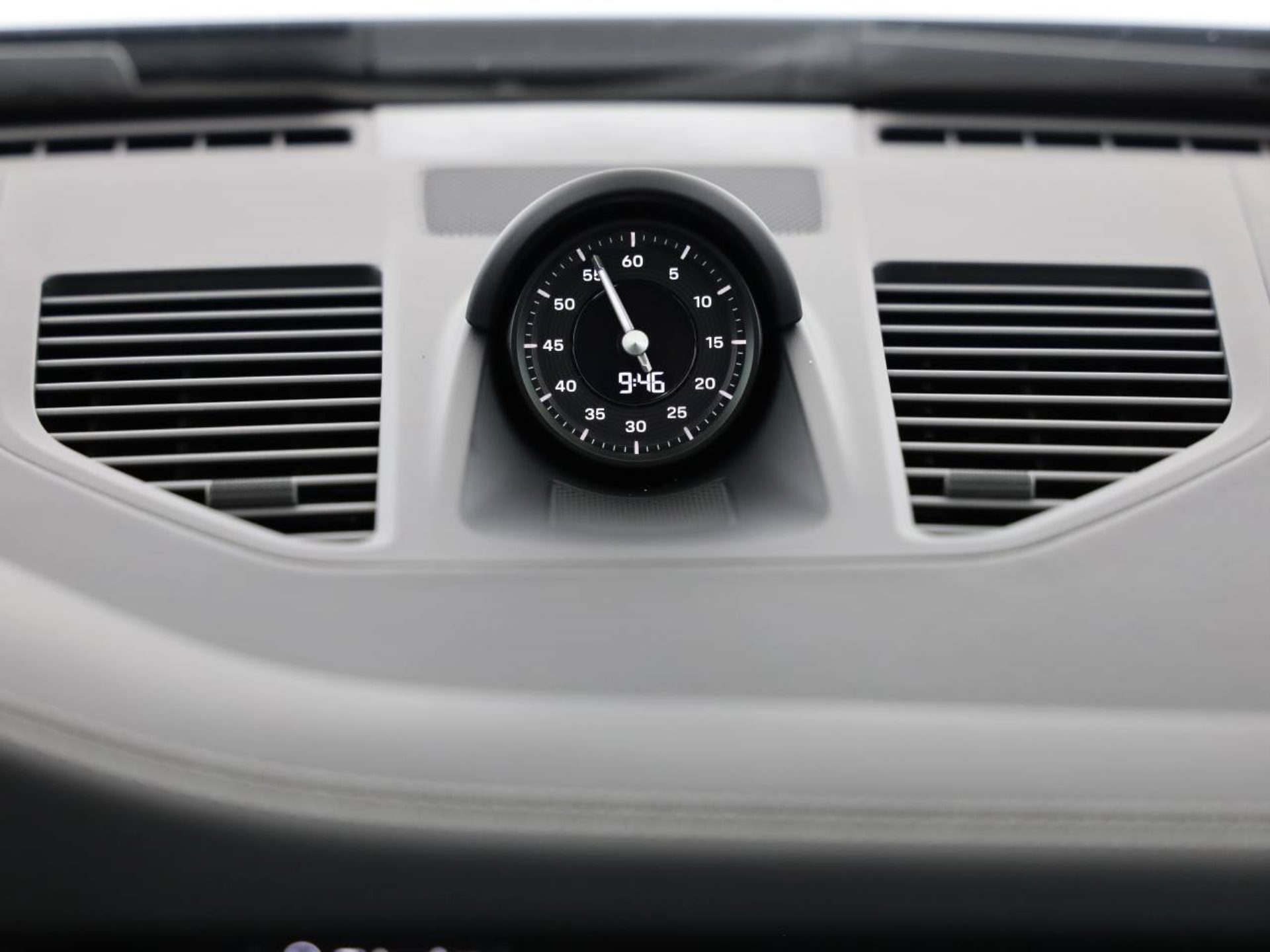 PORSCHE 911 Targa 4S-image-11