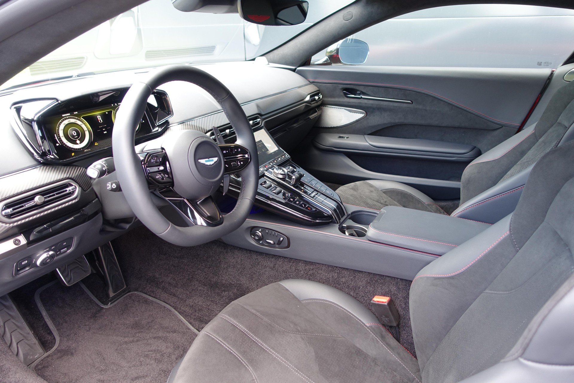 ASTON MARTIN V8 Vantage Coupé 4.0 V8 Bi-Turbo-image-13