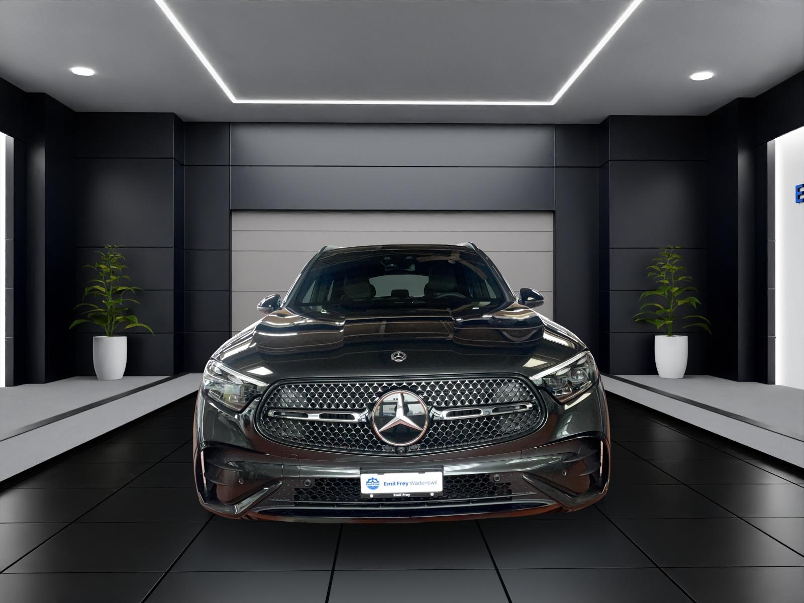 MERCEDES-BENZ GLC 200 4MATIC AMG Line-image-1