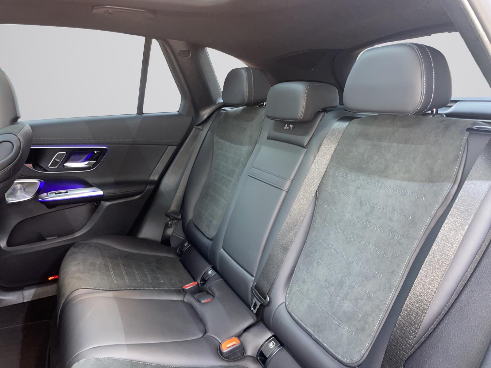 MERCEDES-BENZ GLC 200 4MATIC AMG Line-image-7
