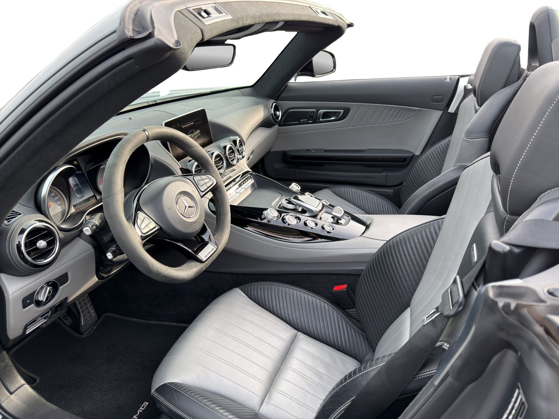 MERCEDES-BENZ AMG GT Roadster Speedshift DCT-image-7