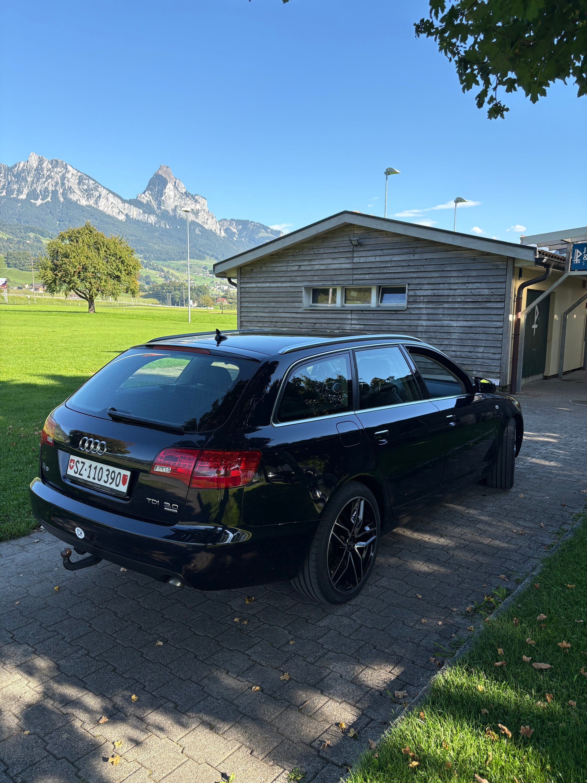 AUDI A6 Avant 3.0 V6 TDI quattro-image-1