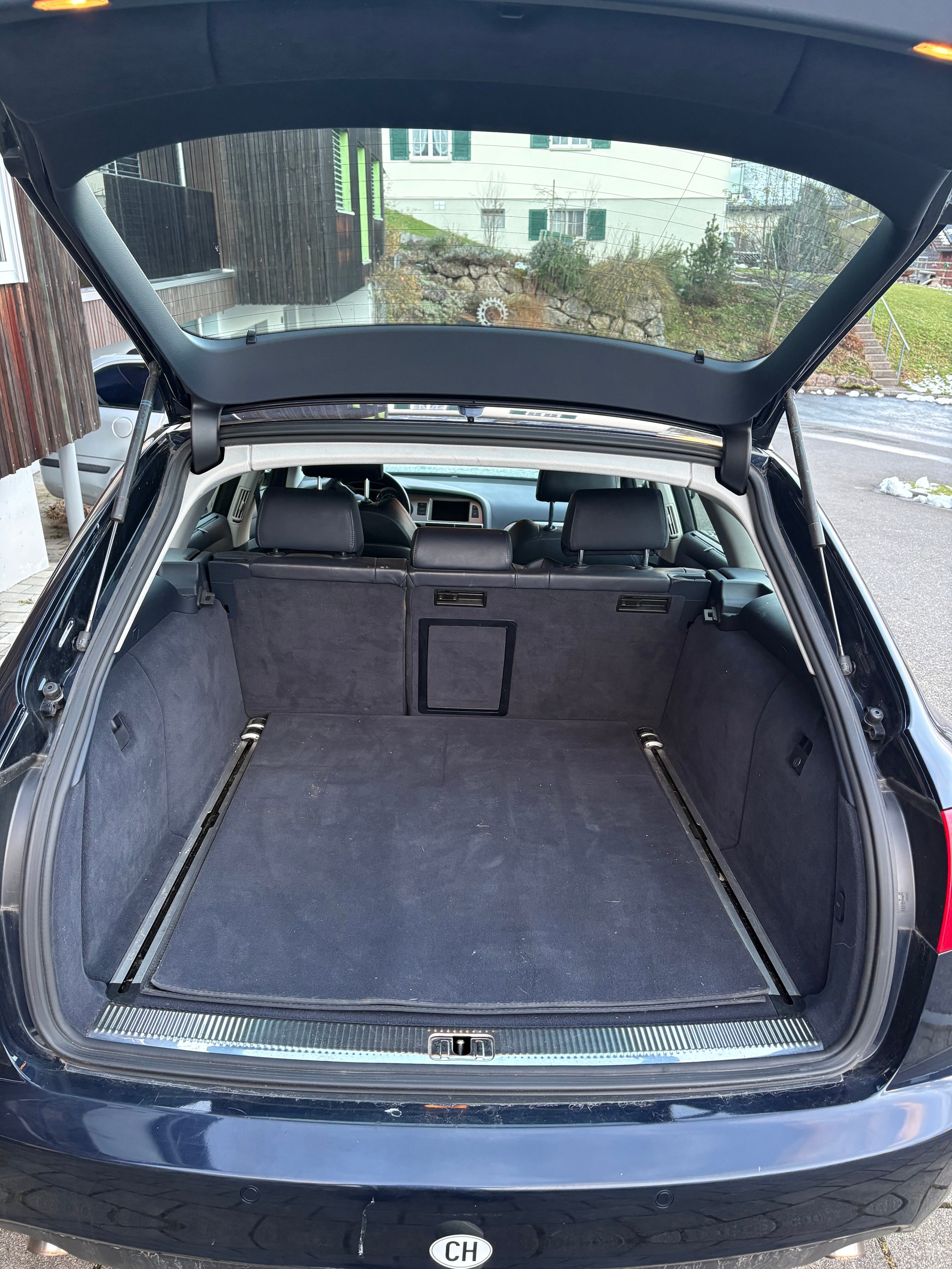AUDI A6 Avant 3.0 V6 TDI quattro-image-4