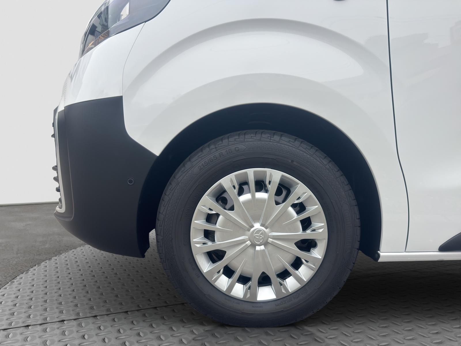 TOYOTA PROACE Van L2 2.0 D Advanced-image-8