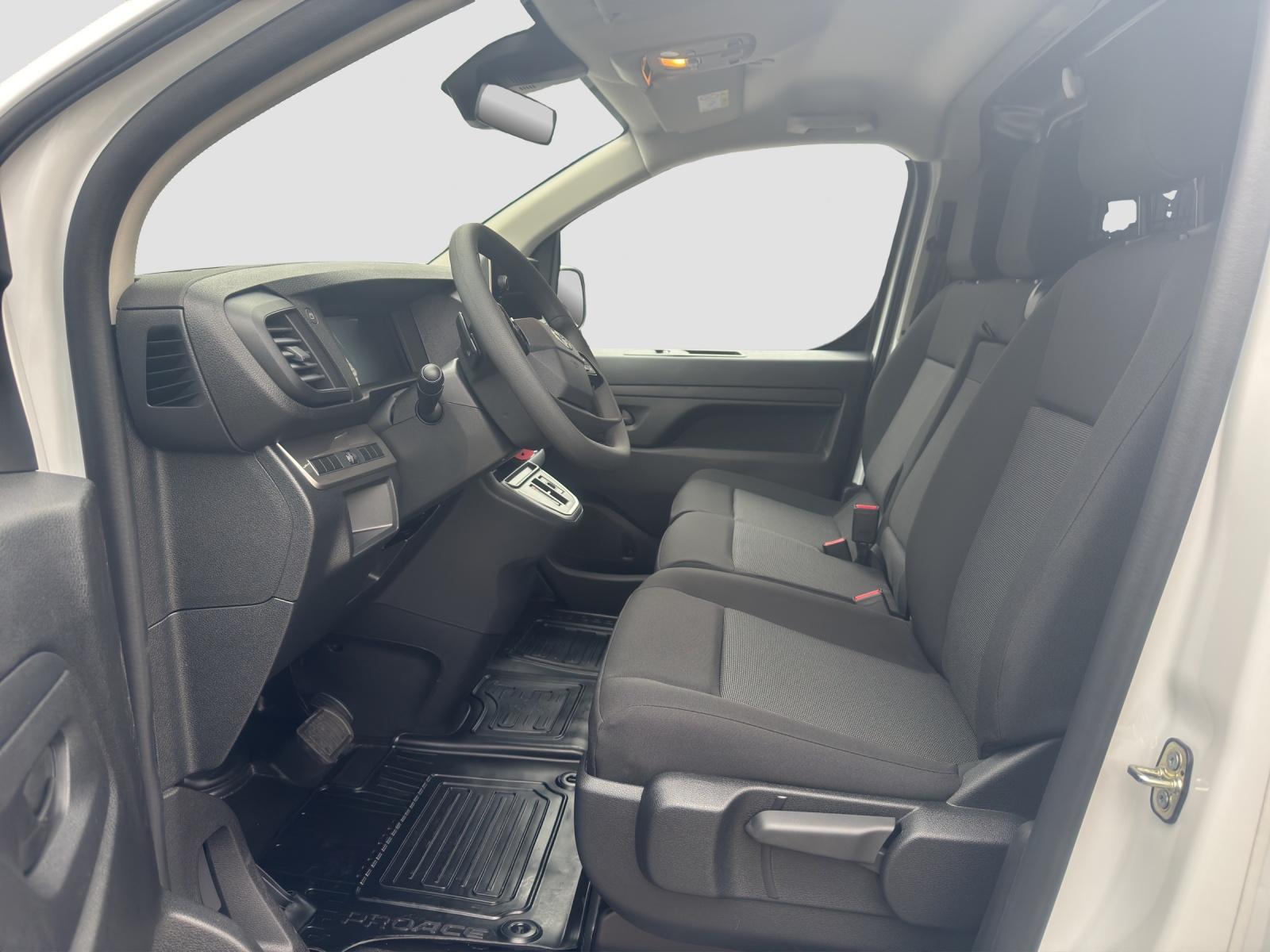 TOYOTA PROACE Van L2 2.0 D Advanced-image-11