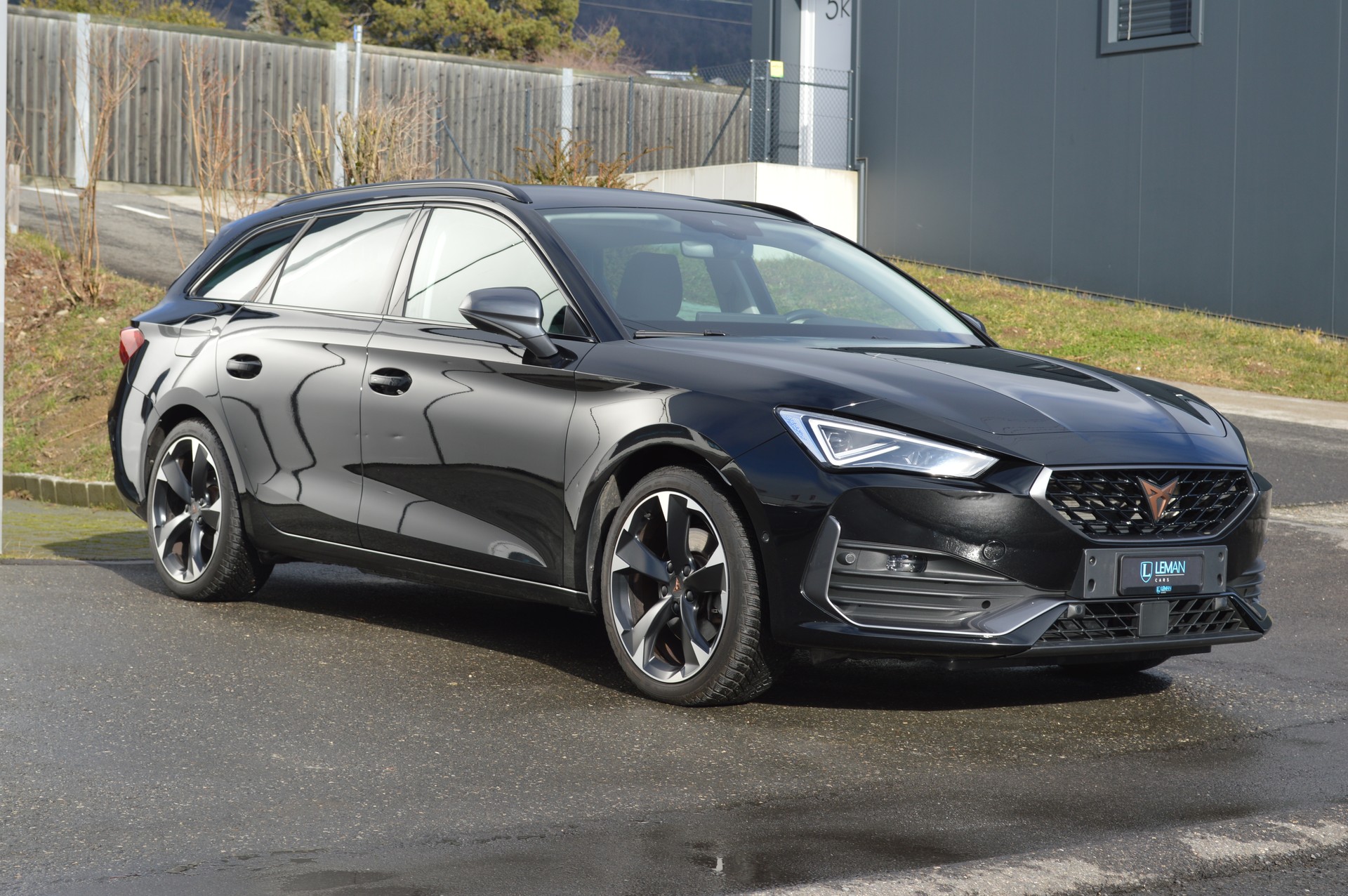 CUPRA LEON ST 2.0 TSI DSG-image-2